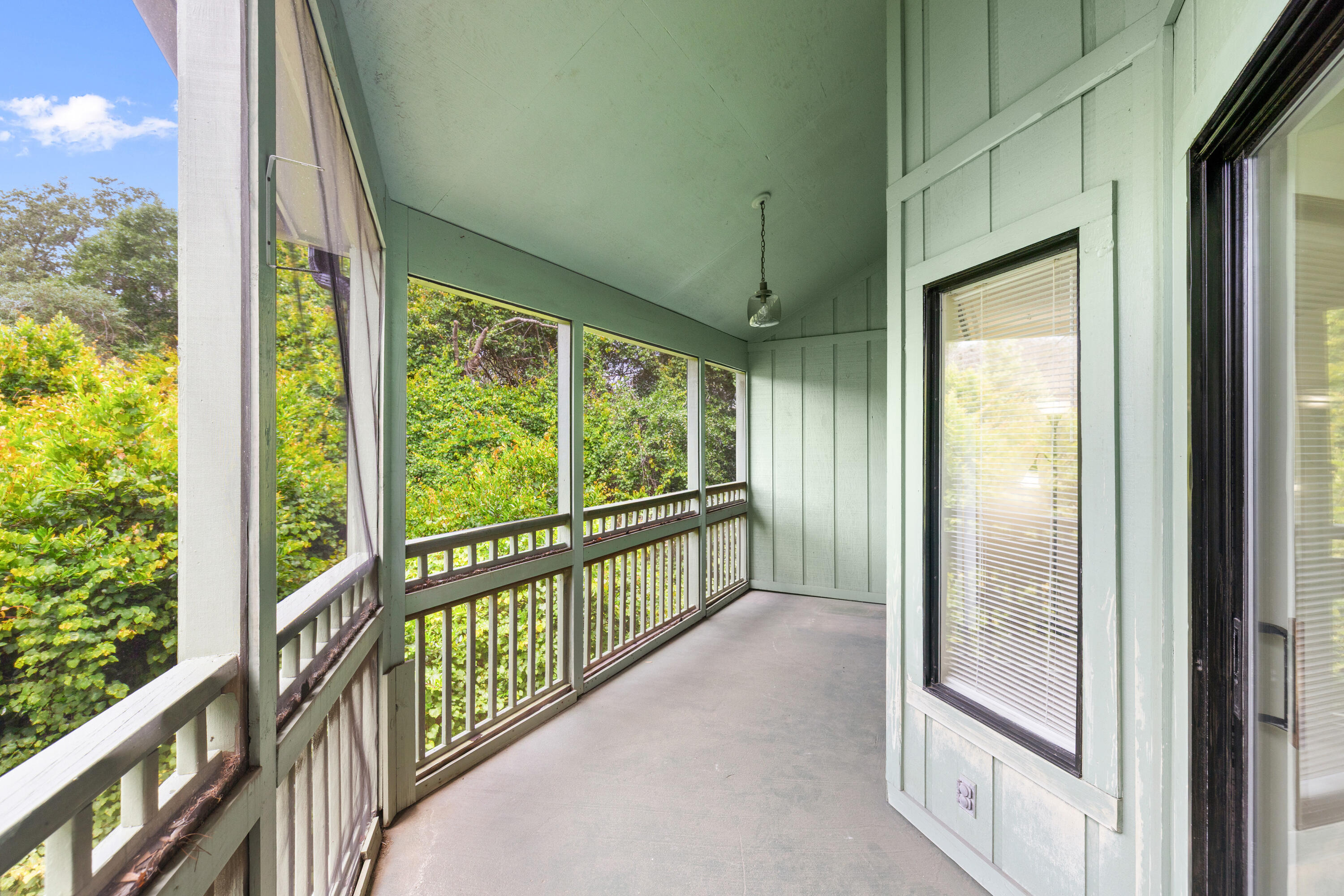 GARDEN OAKS CONDO UNIT 5202 - Residential