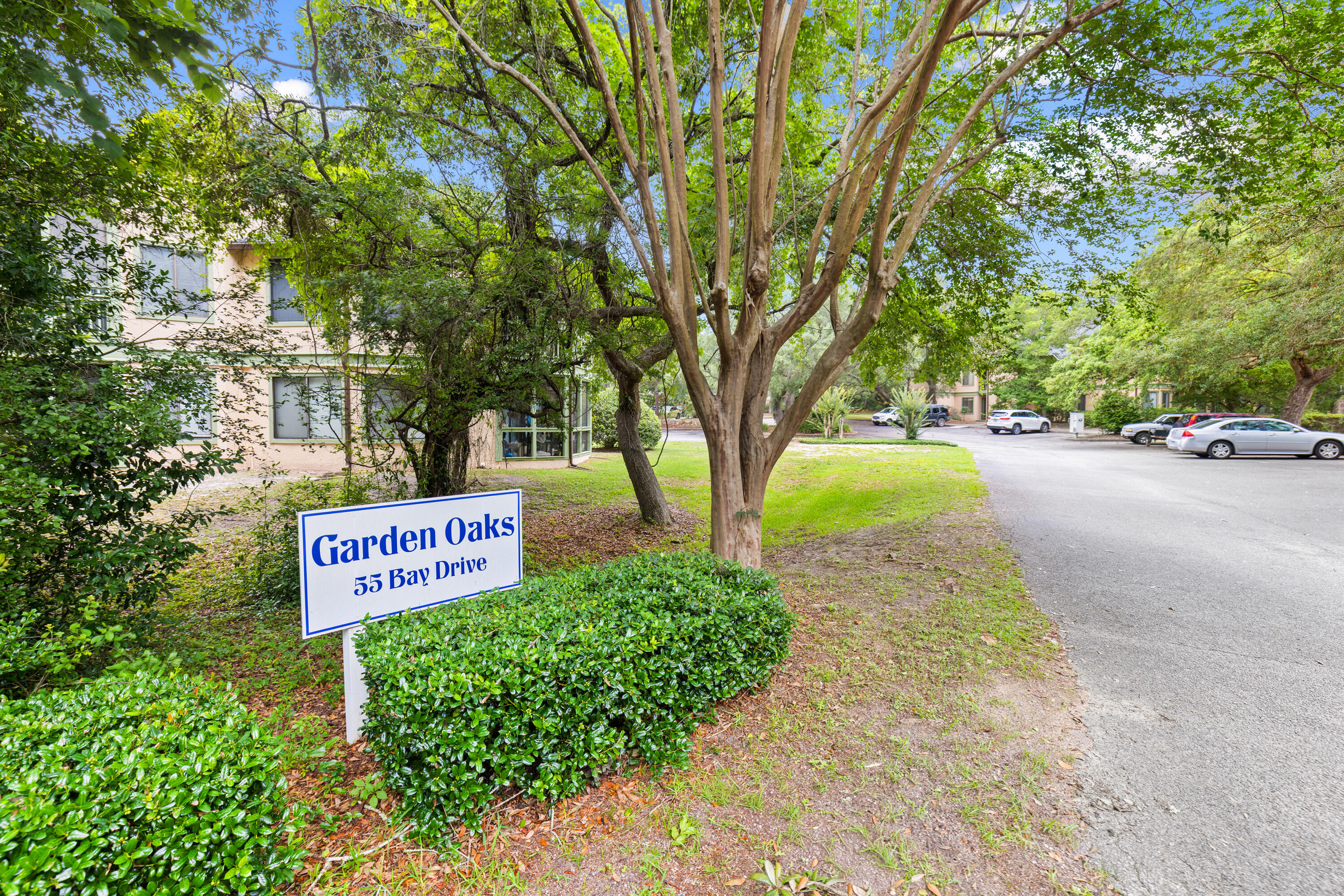 GARDEN OAKS CONDO UNIT 5202 - Residential