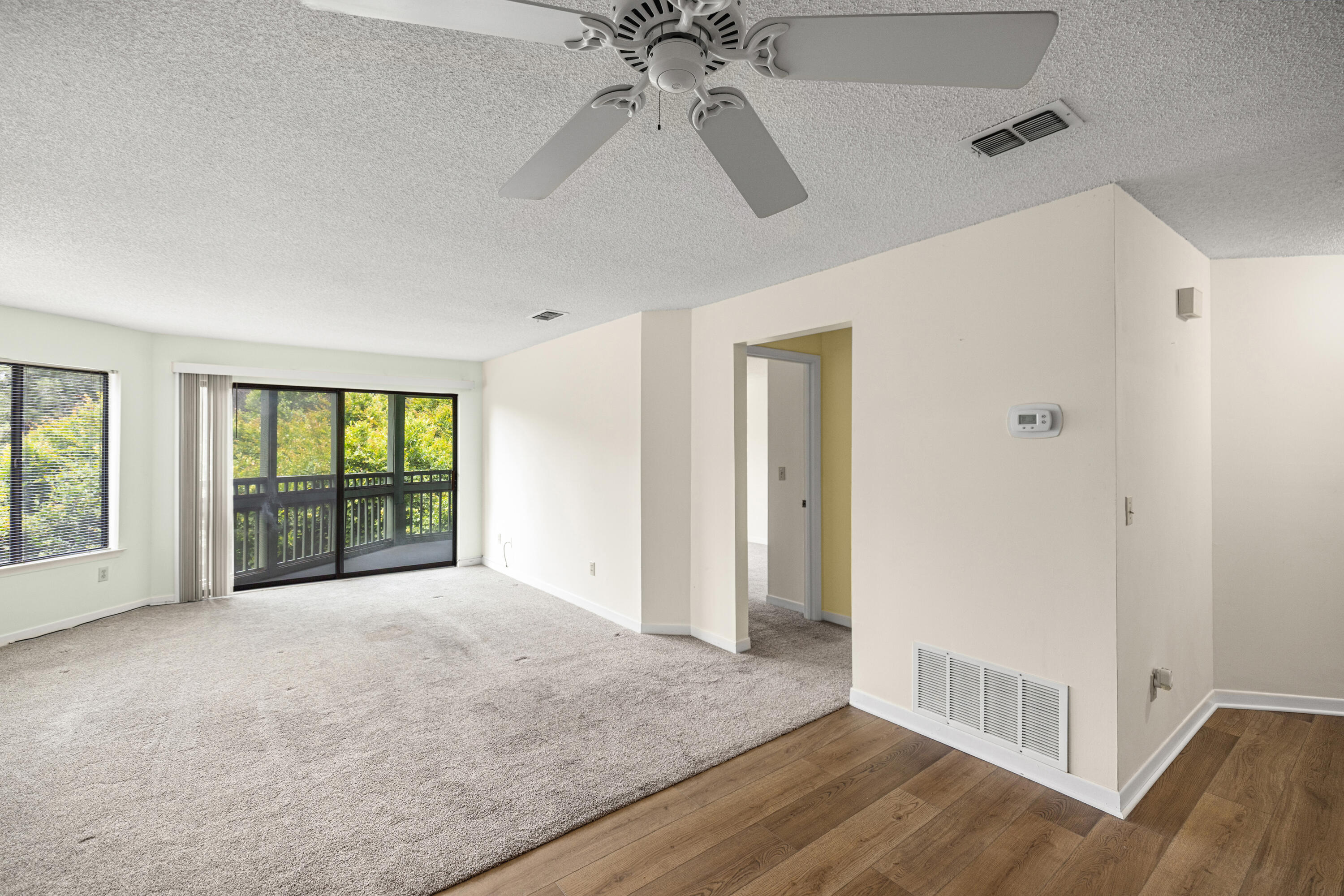 GARDEN OAKS CONDO UNIT 5202 - Residential