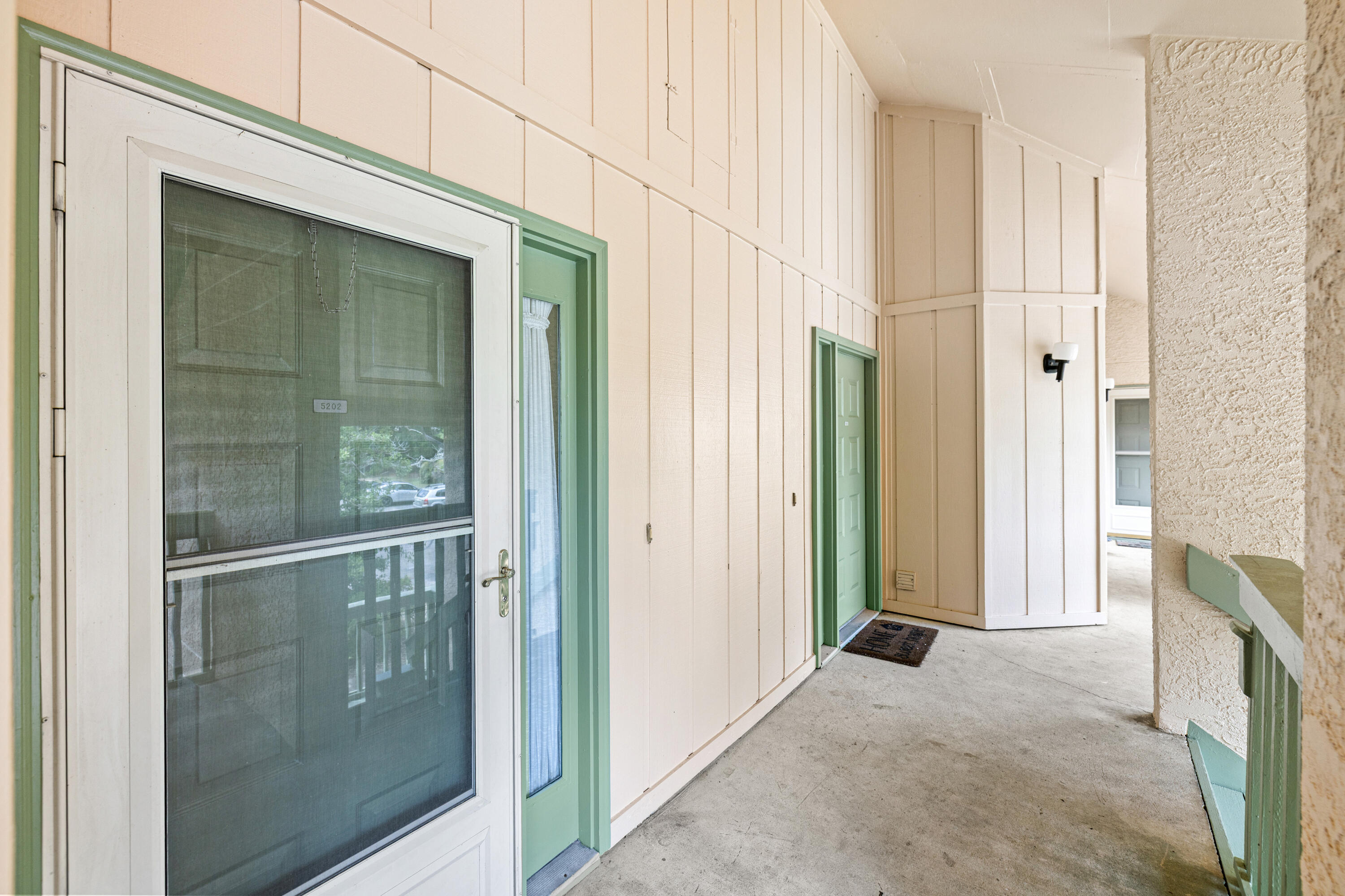 GARDEN OAKS CONDO UNIT 5202 - Residential