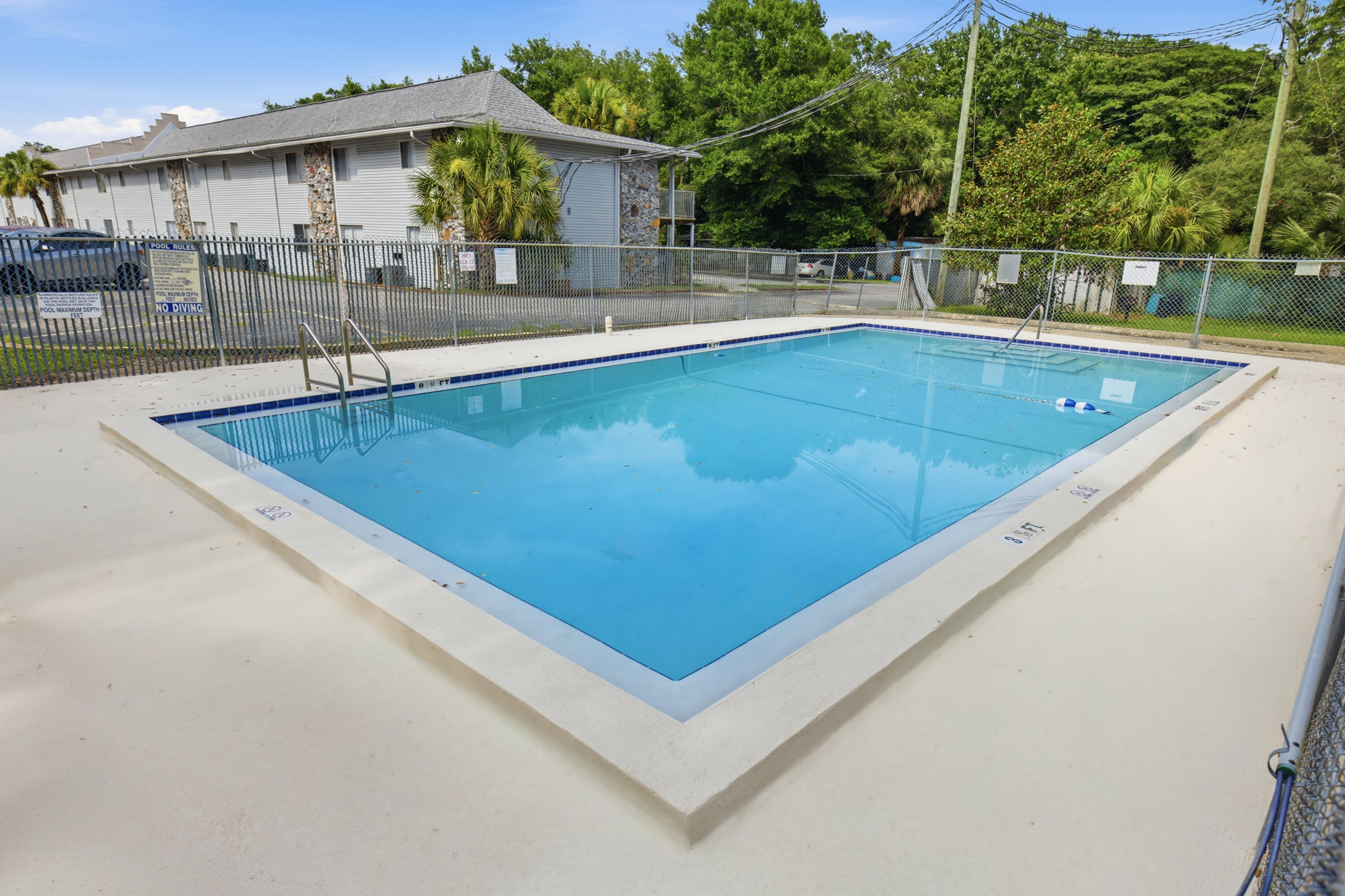 COLLEGE PARK CONDO - Residential