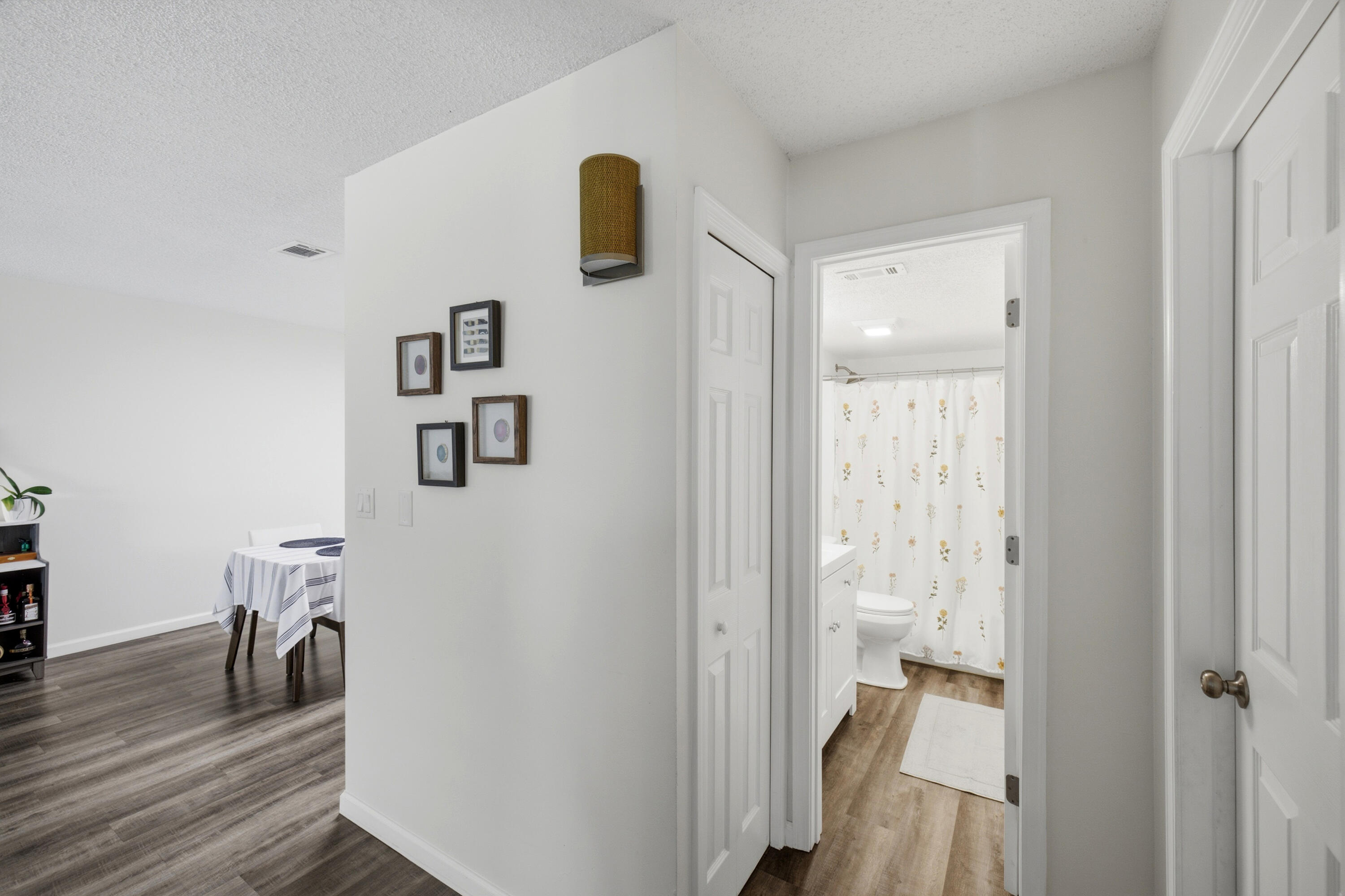 COLLEGE PARK CONDO - Residential