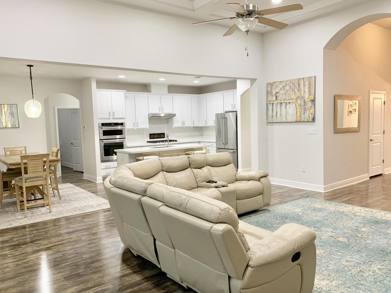 HAMMOCK BAY - Residential Lease