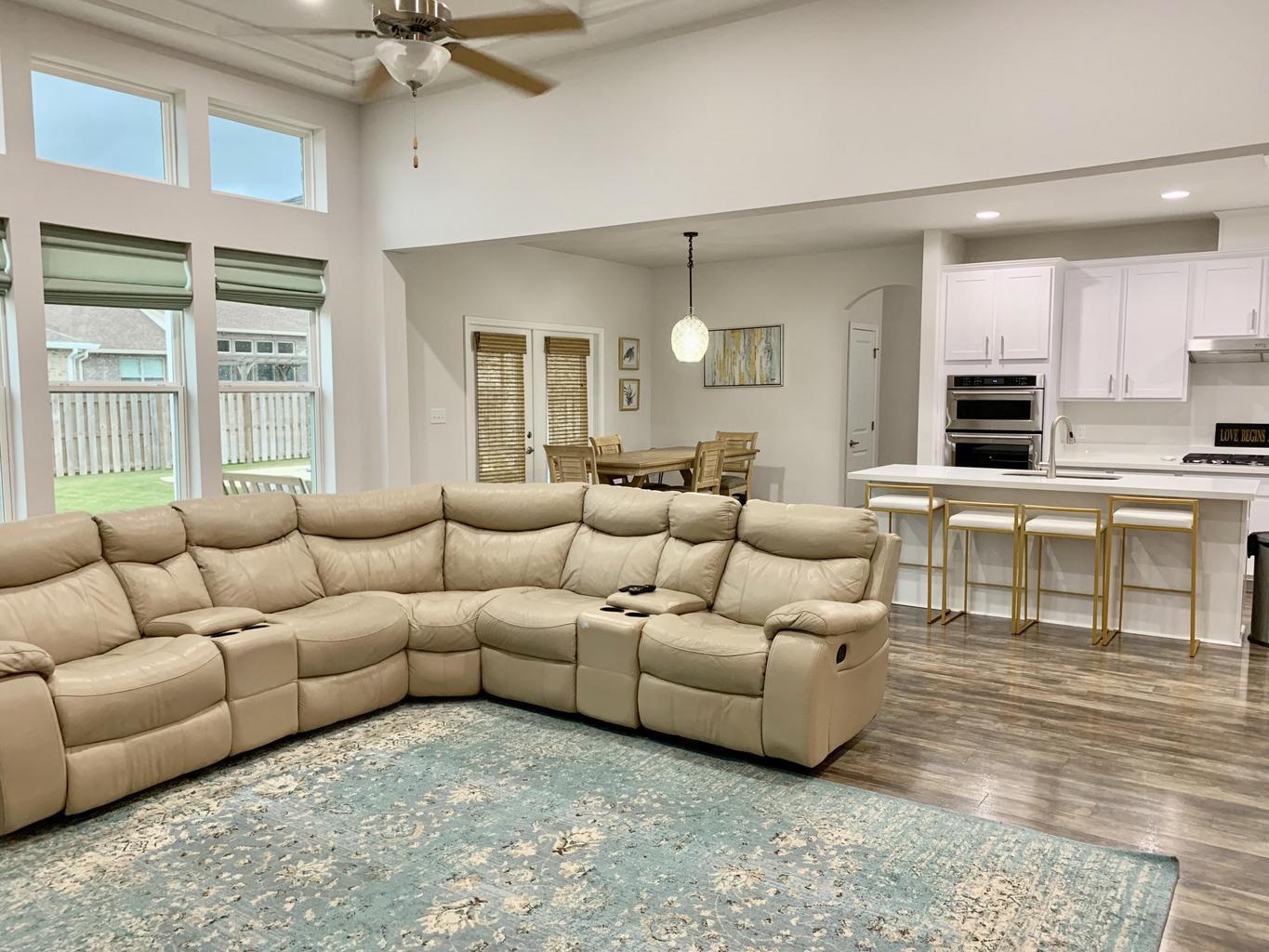 HAMMOCK BAY - Residential Lease