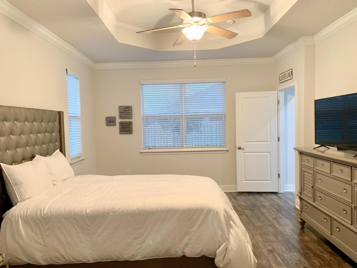 HAMMOCK BAY - Residential Lease