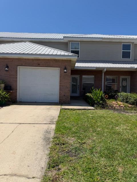 2 Bed 2.5 bath townhouse right in the heart of Destin in the Magnolia Park neighborhood. The downstairs has hardwood floors in the family room and dining area. Tile in the kitchen and bathrooms. Half bath and laundry downstairs. The glass sliding doors open to a private patio and fenced back yard. Carpeted bedrooms upstairs are good size and each has their own bathroom and walk-in closet. This home also has a 1 car garage