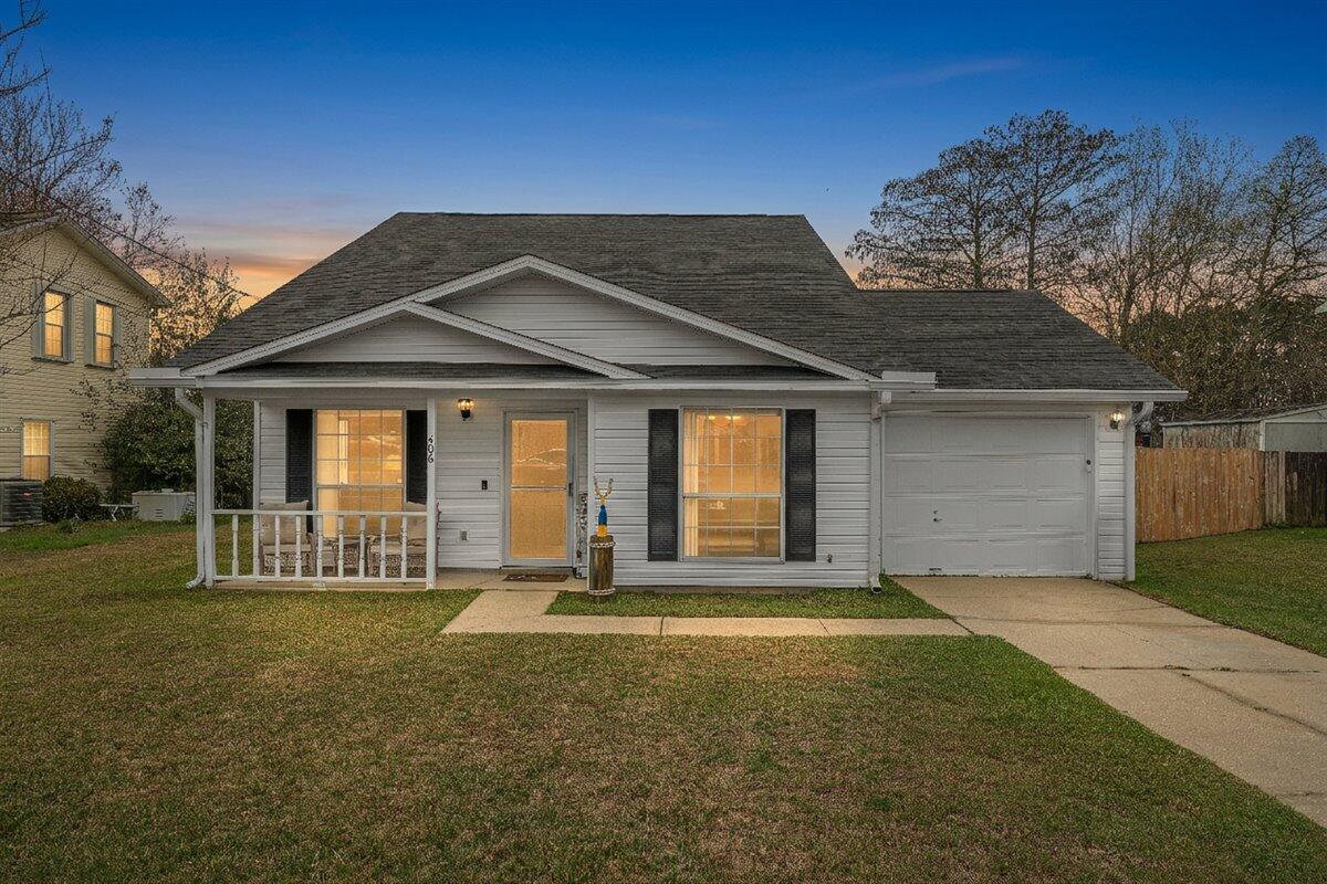 This great home is back on the market, no fault of the sellers. Come take another look before it's gone!
Well-maintained two-story home featuring 3 bedrooms and 2 bathrooms, with the private master suite and bath located upstairs and two additional bedrooms with a full bath downstairs. This home features a newer roof installed in 2022 for added piece of mind, a huge fully fenced backyard perfect for pets & entertaining, and is conveniently located near Corry Station & NAS Pensacola and just a short drive to downtown Pensacola, Pensacola Beach, and Perdido Key, offering easy access to work, dining, shopping, and the beautiful Gulf Coast beaches