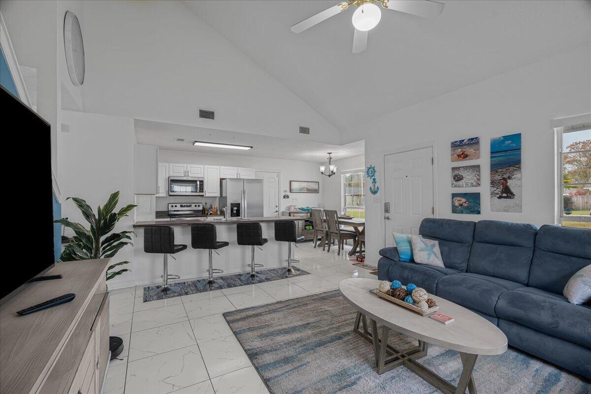 WEST LAKE - Residential