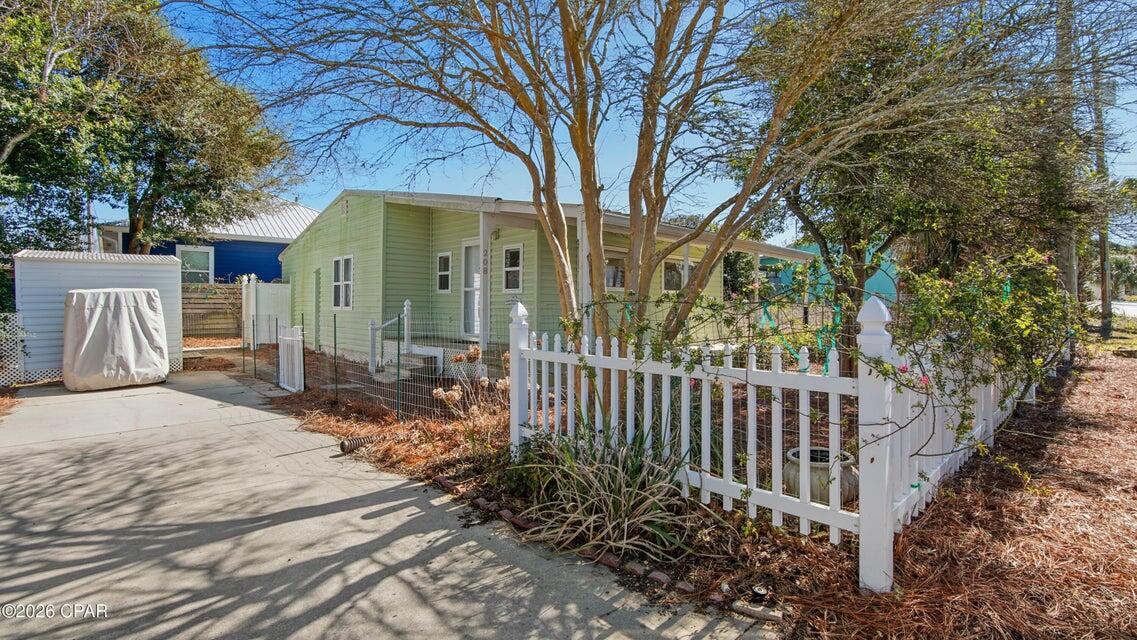 LAGUNA BEACH - Residential
