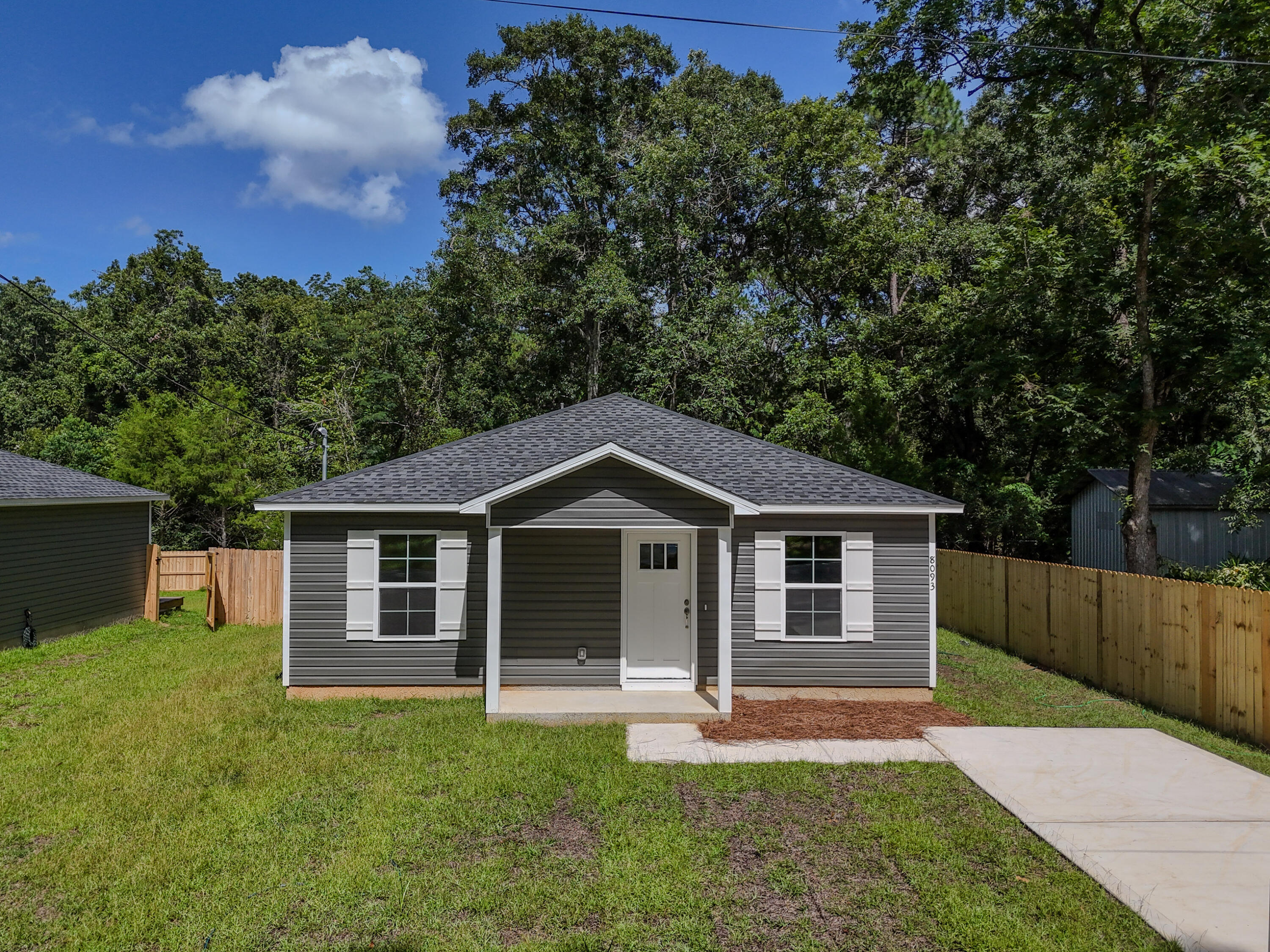 FAIRVIEW L H - Residential