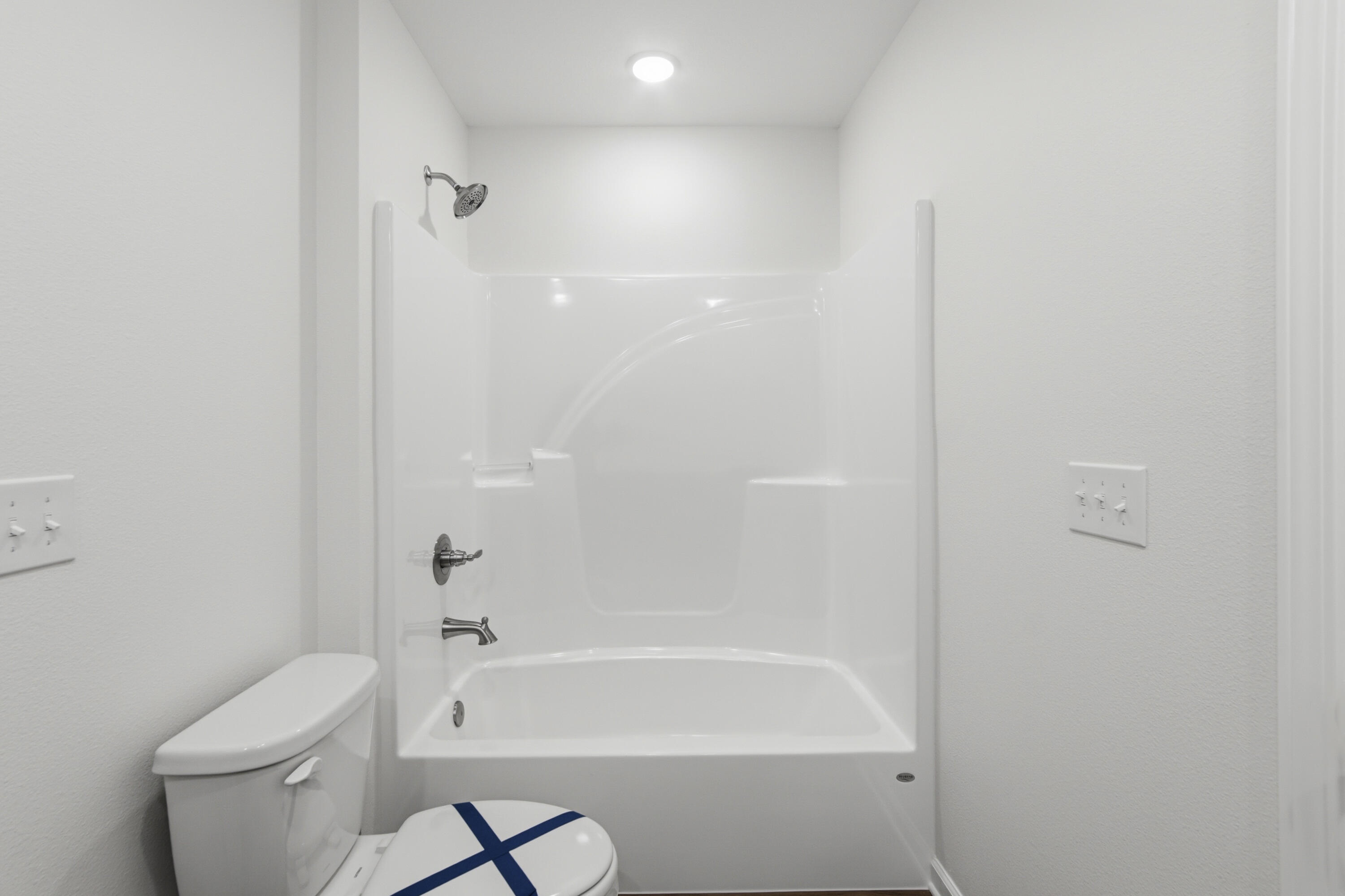 FAIRVIEW L H - Residential