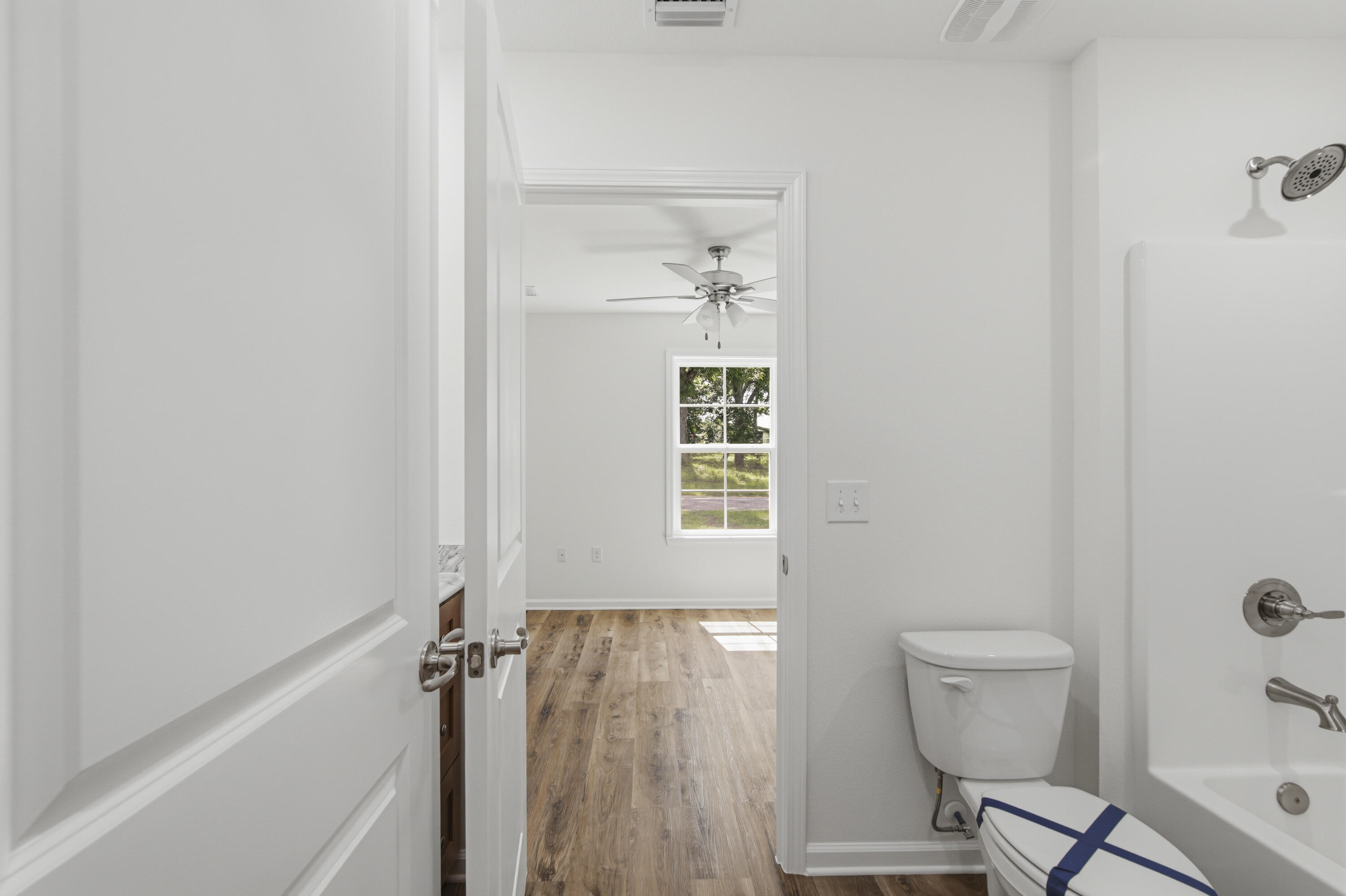 FAIRVIEW L H - Residential