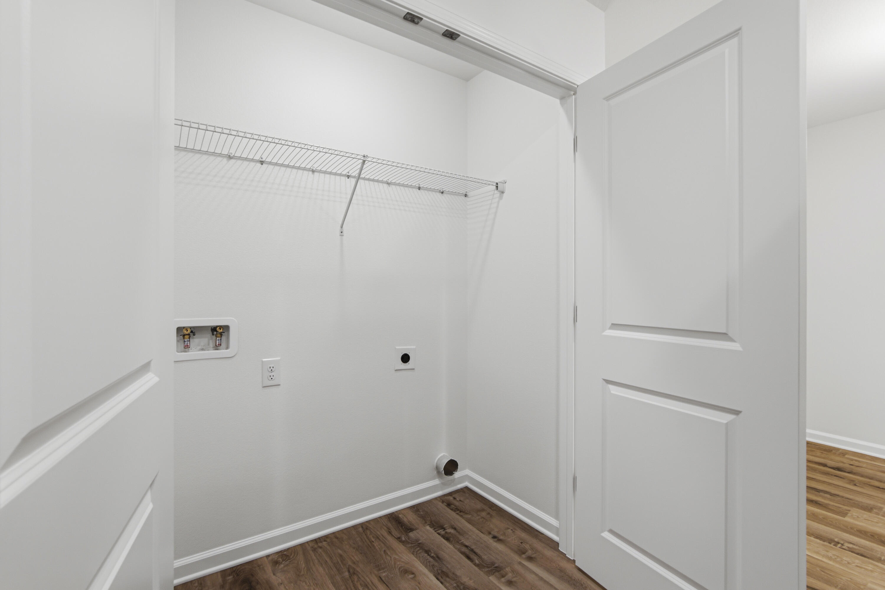 FAIRVIEW L H - Residential