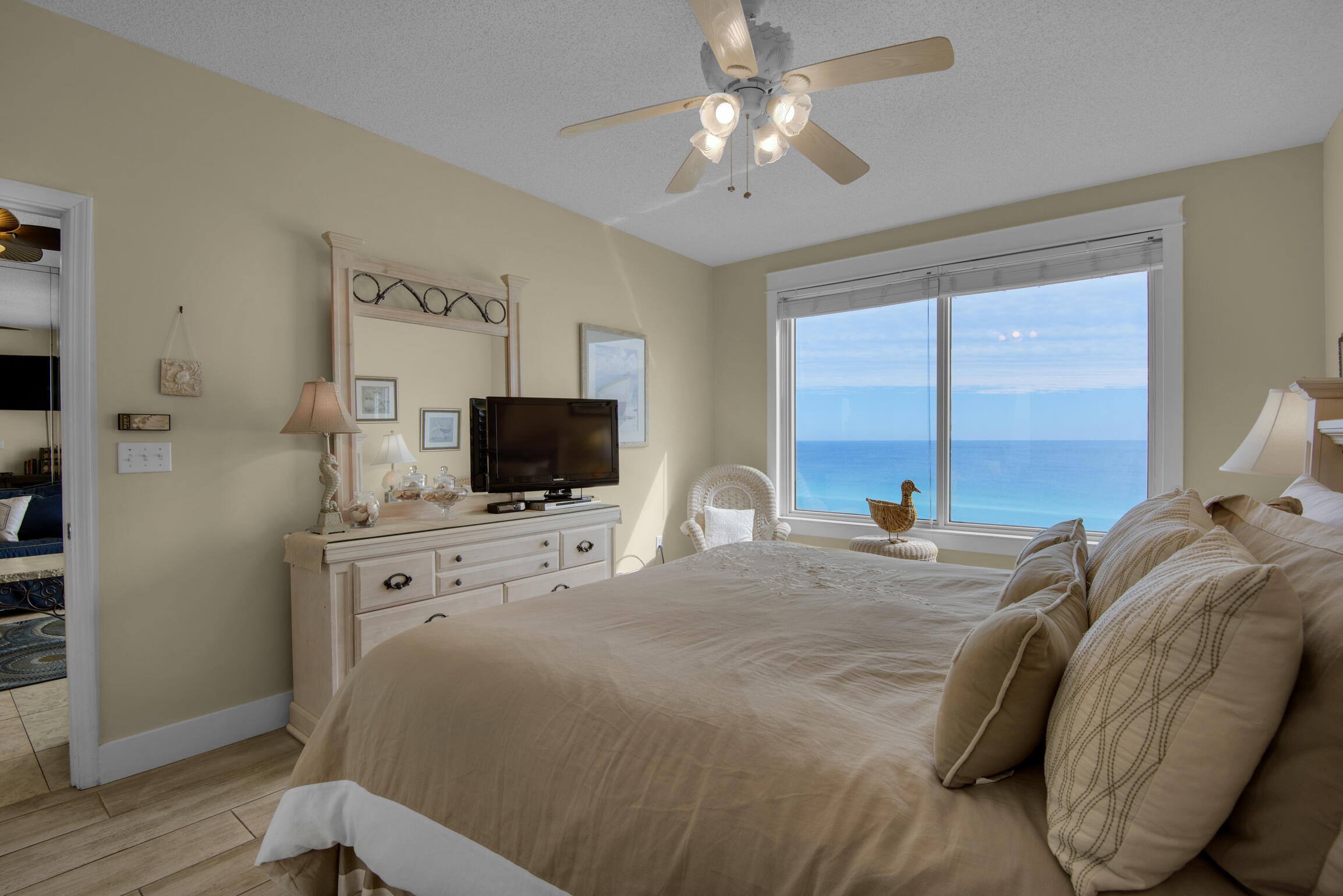 LEEWARD KEY - Residential