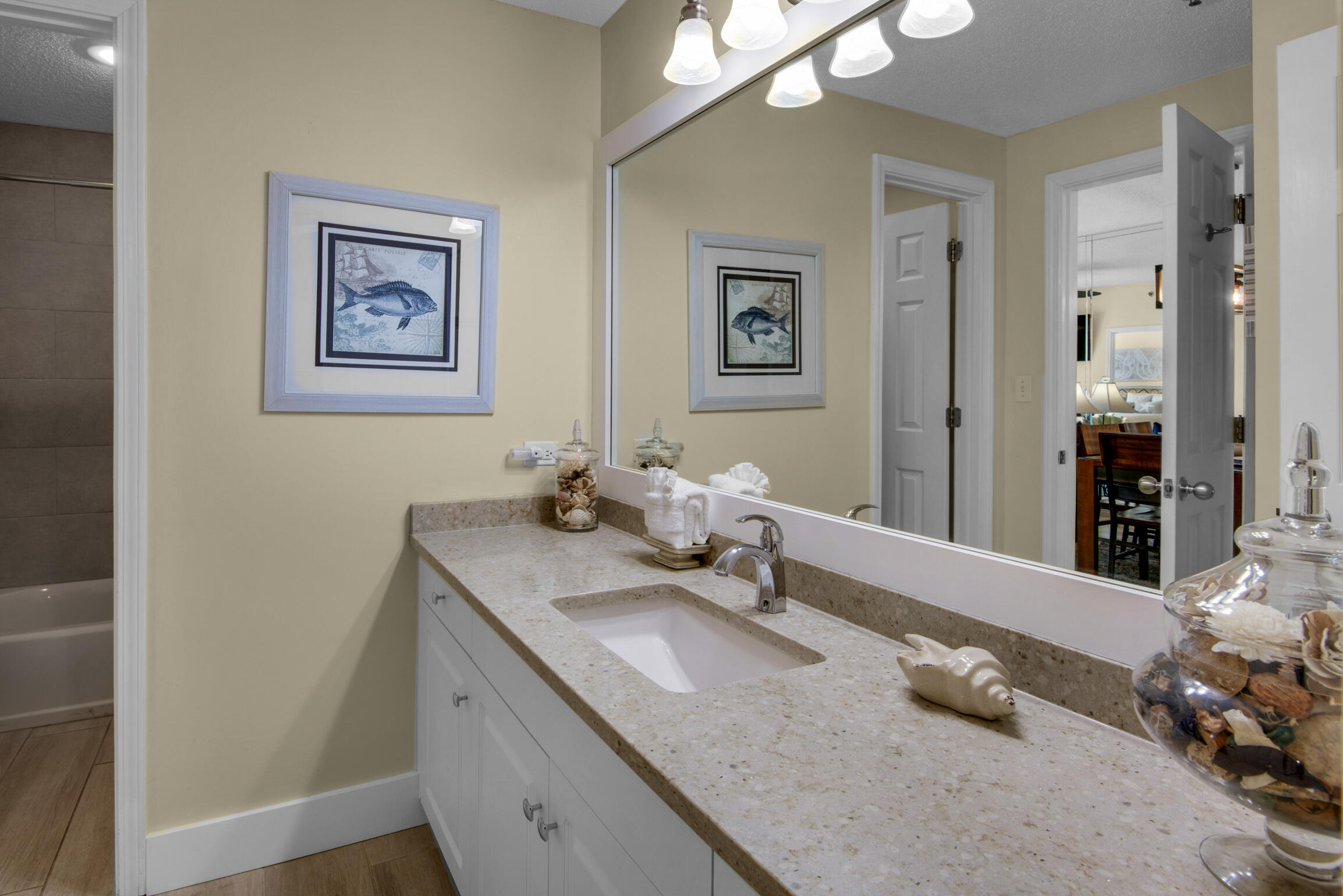 LEEWARD KEY - Residential
