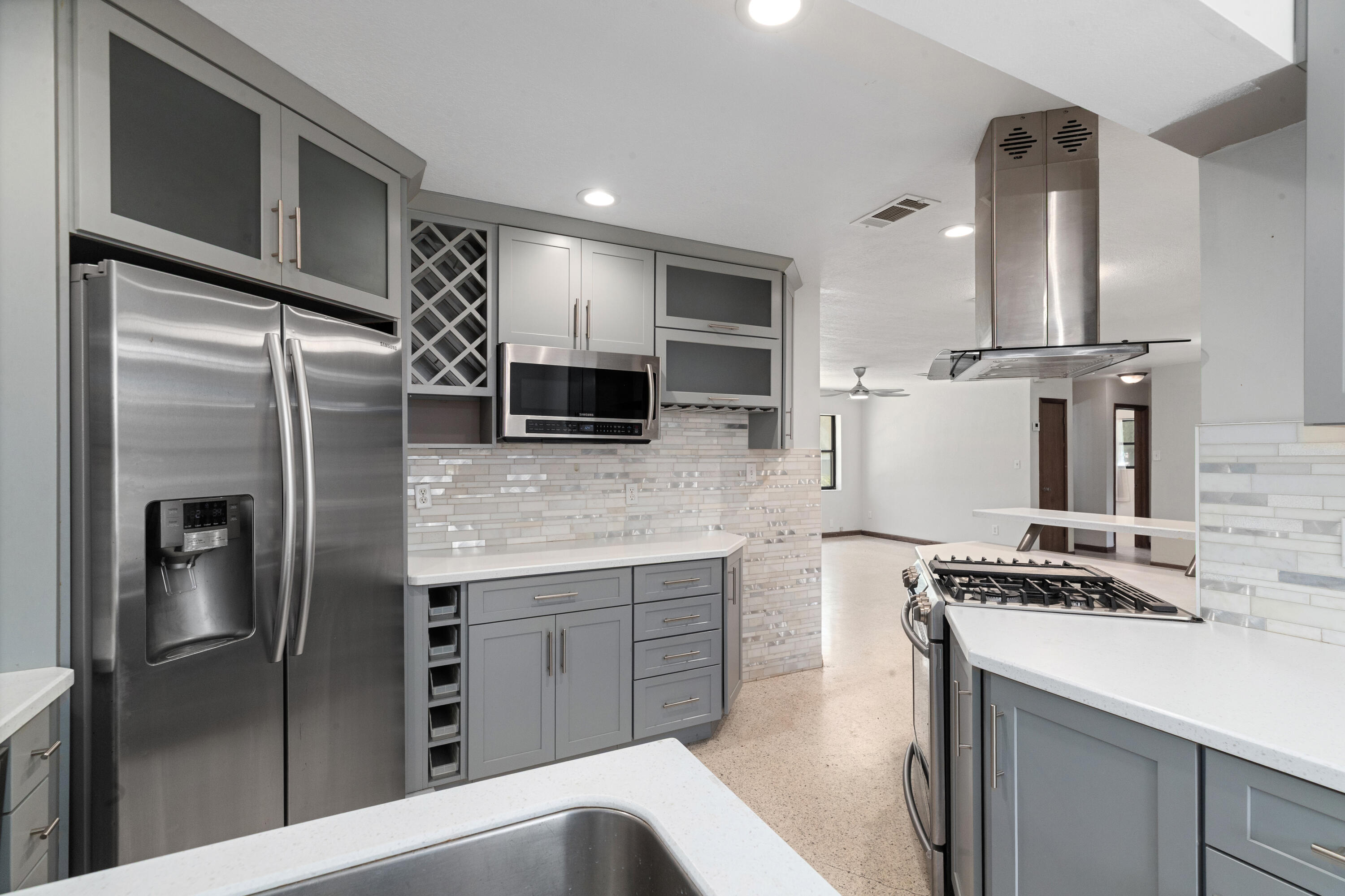 OAK TREE PARK - Residential