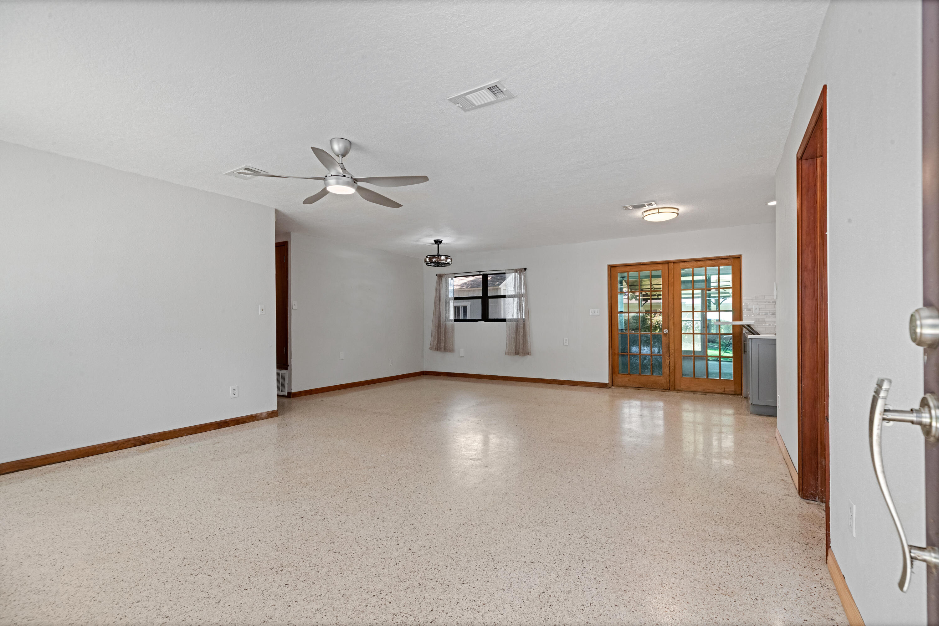 OAK TREE PARK - Residential