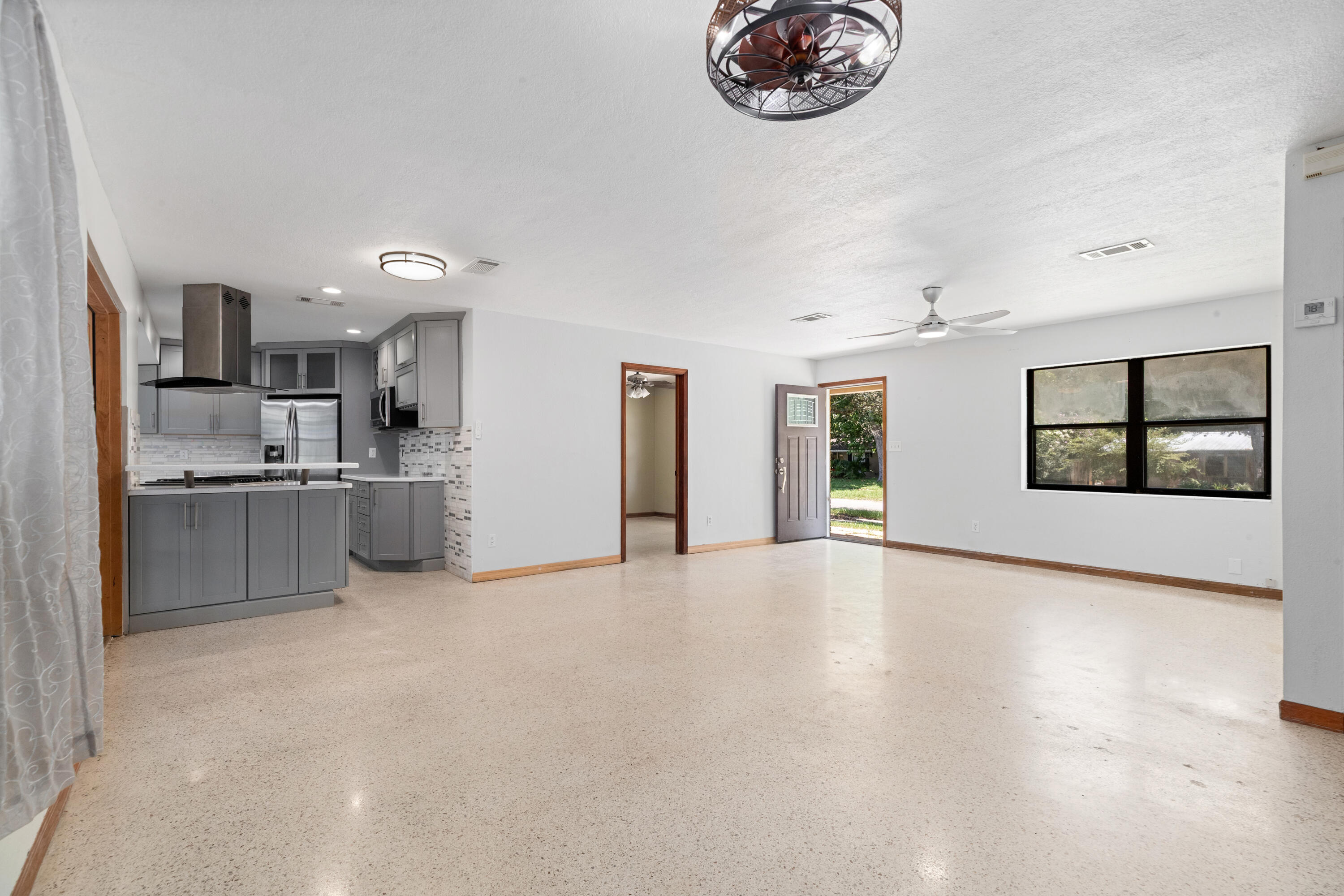 OAK TREE PARK - Residential