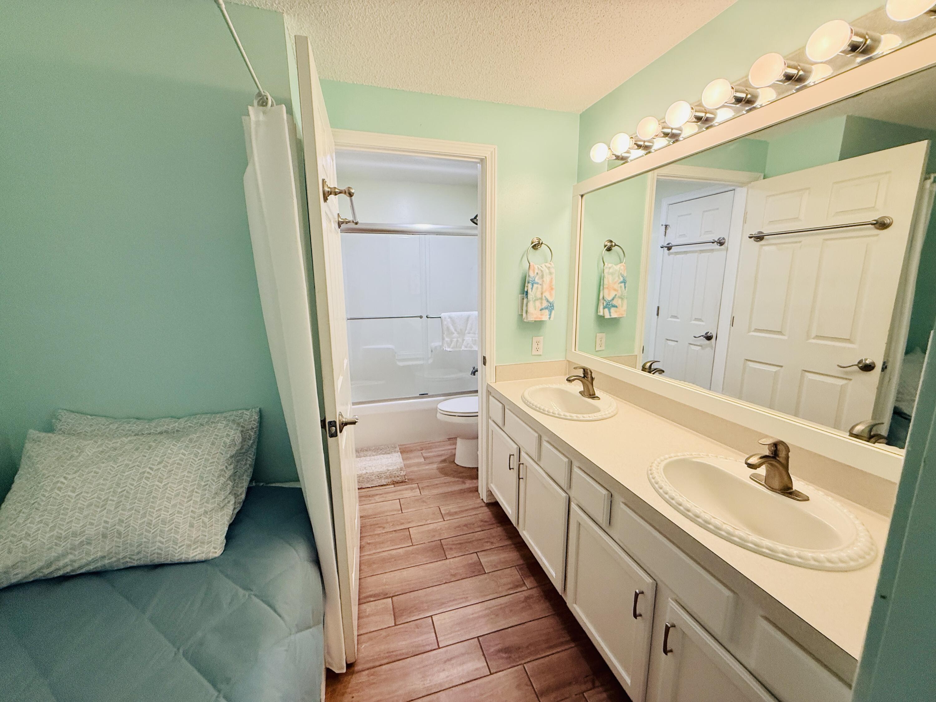 SANDPIPER COVE - Residential