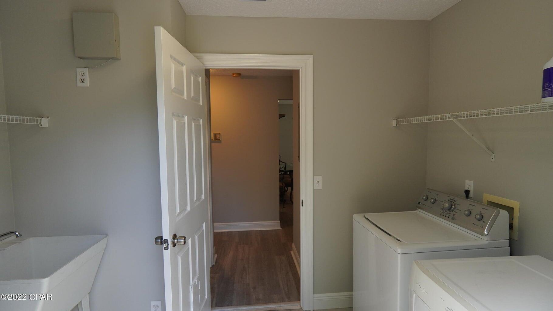 COLONY CLUB HARBOUR PH 3 - Residential Lease