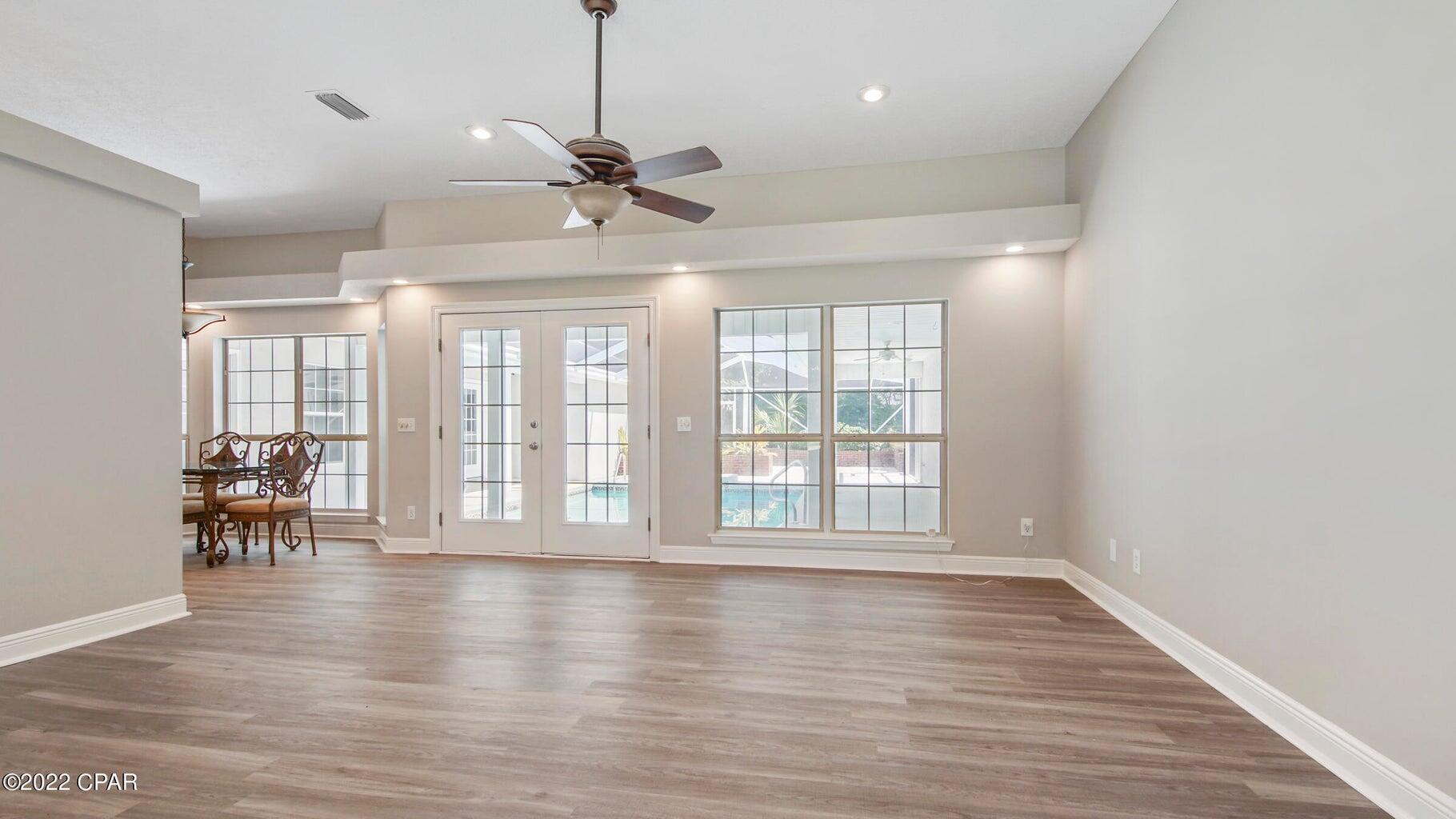 COLONY CLUB HARBOUR PH 3 - Residential Lease