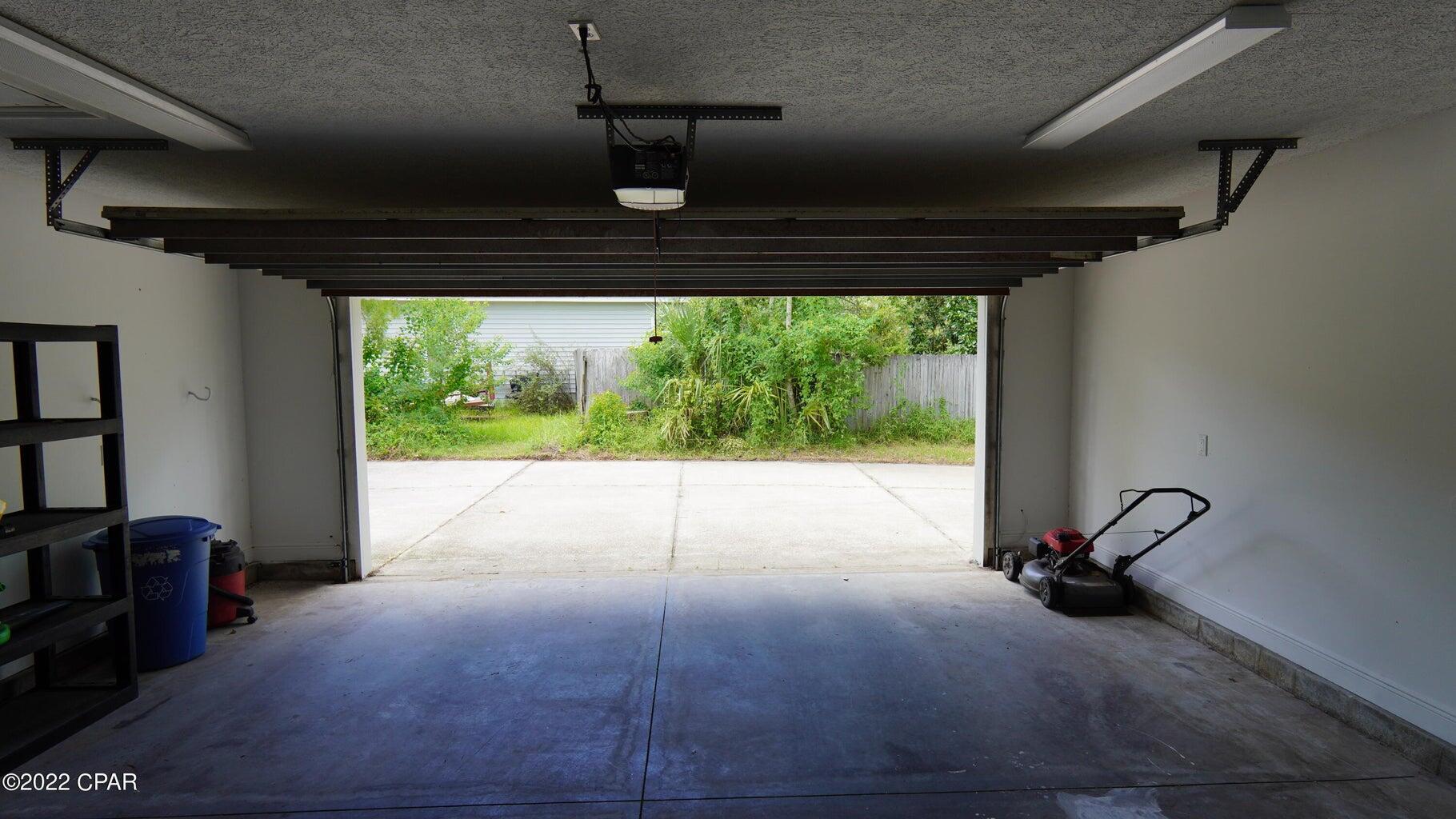 COLONY CLUB HARBOUR PH 3 - Residential Lease