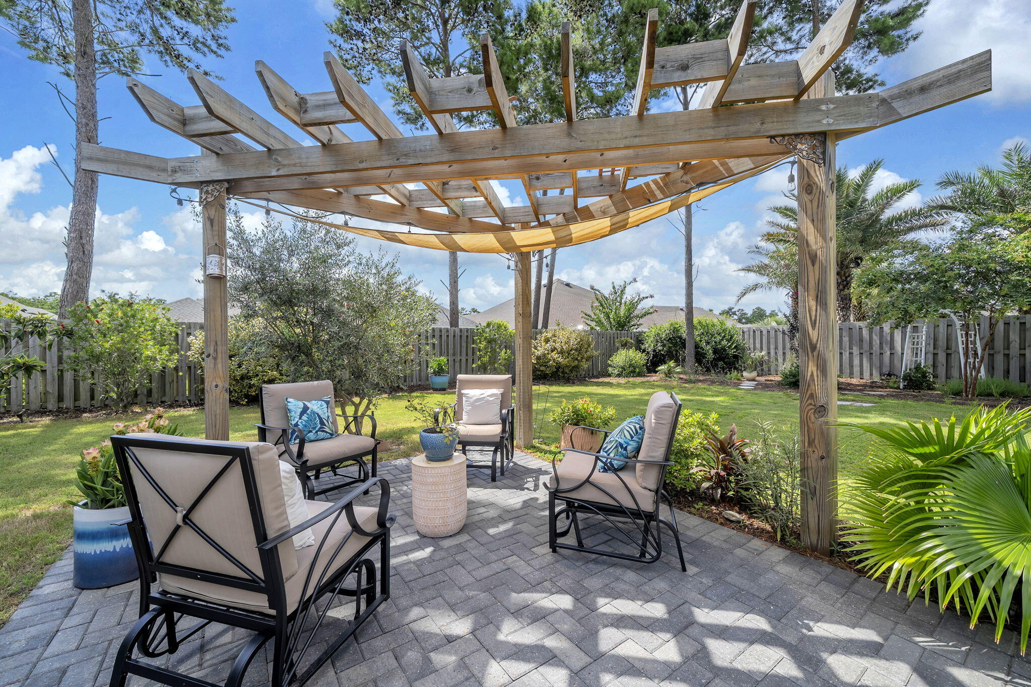 HAMMOCK BAY - Residential