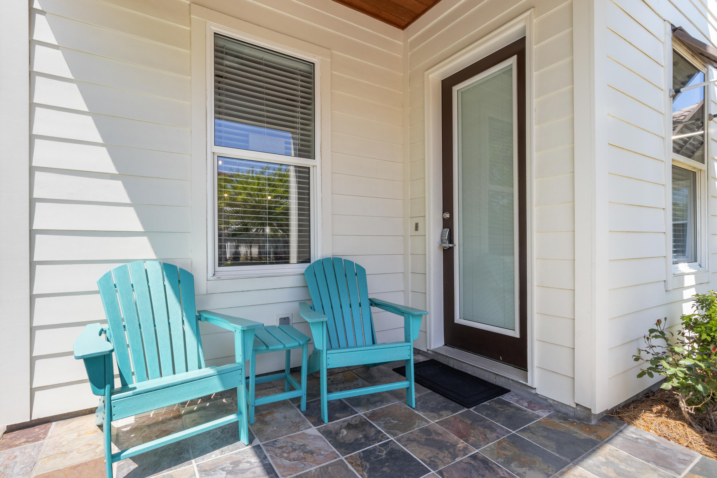 EMERALD WATERS VILLAGE - Residential Lease