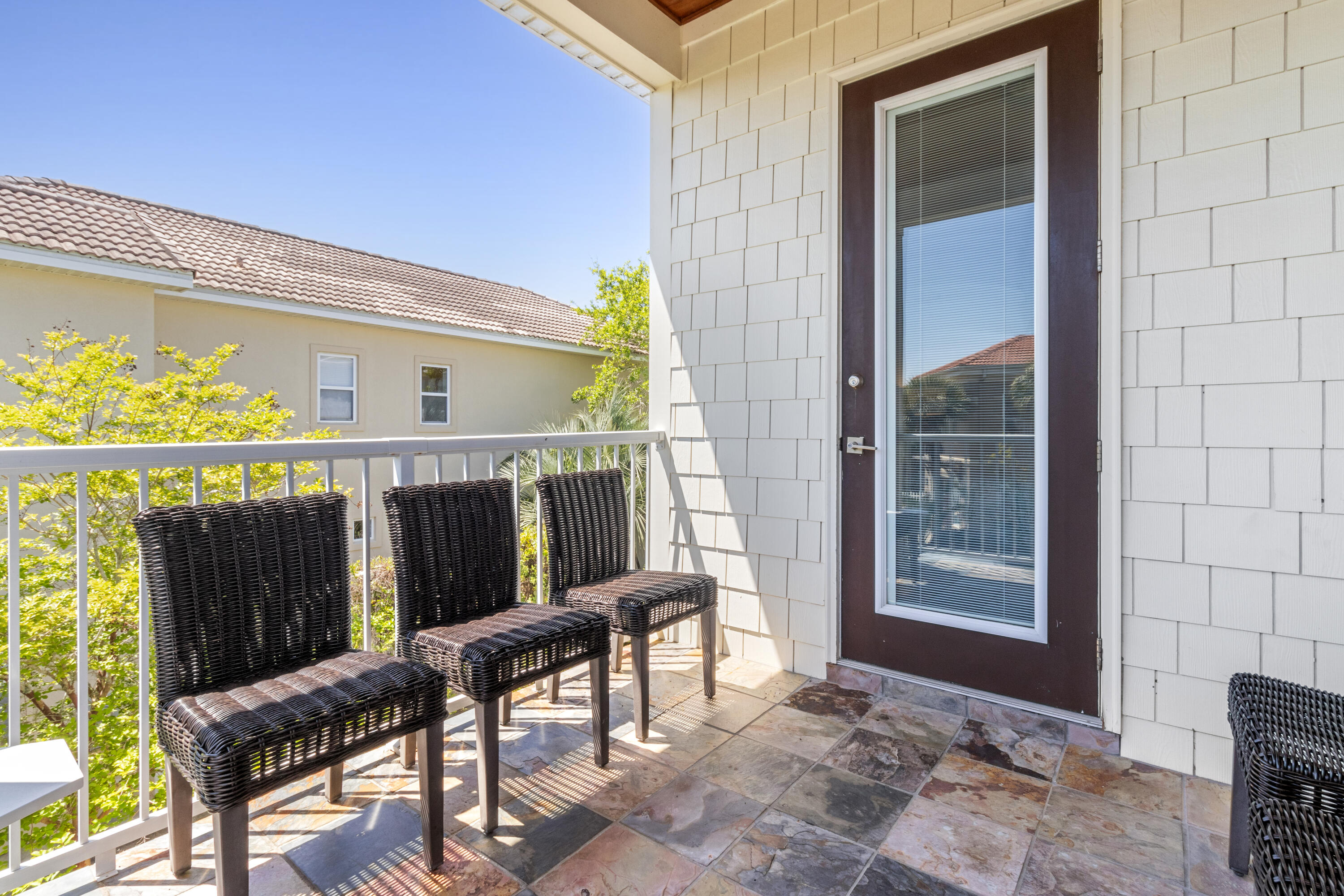 EMERALD WATERS VILLAGE - Residential Lease