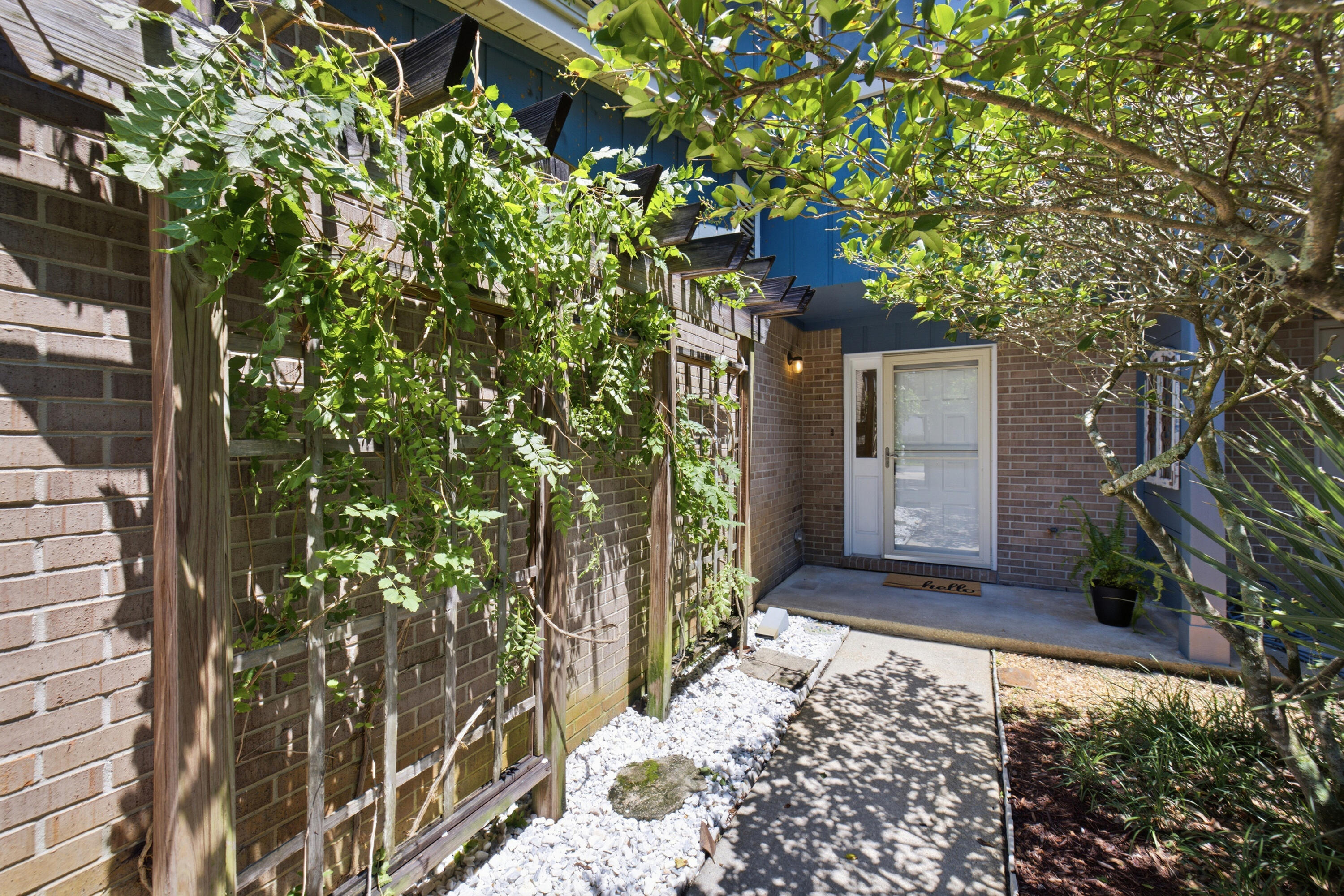 Rocky Bayou T/H - Residential