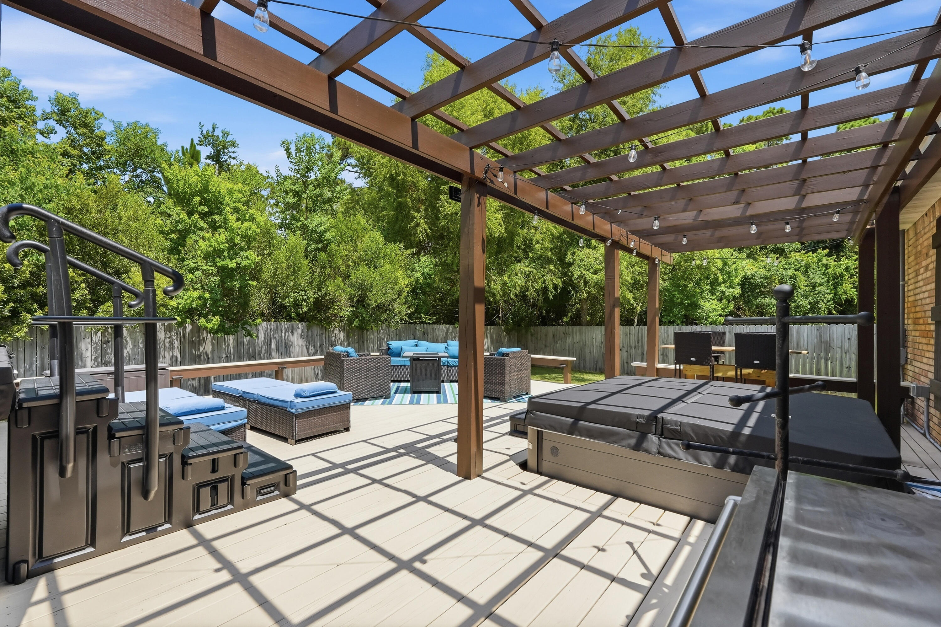 INDIAN WOODS - Residential