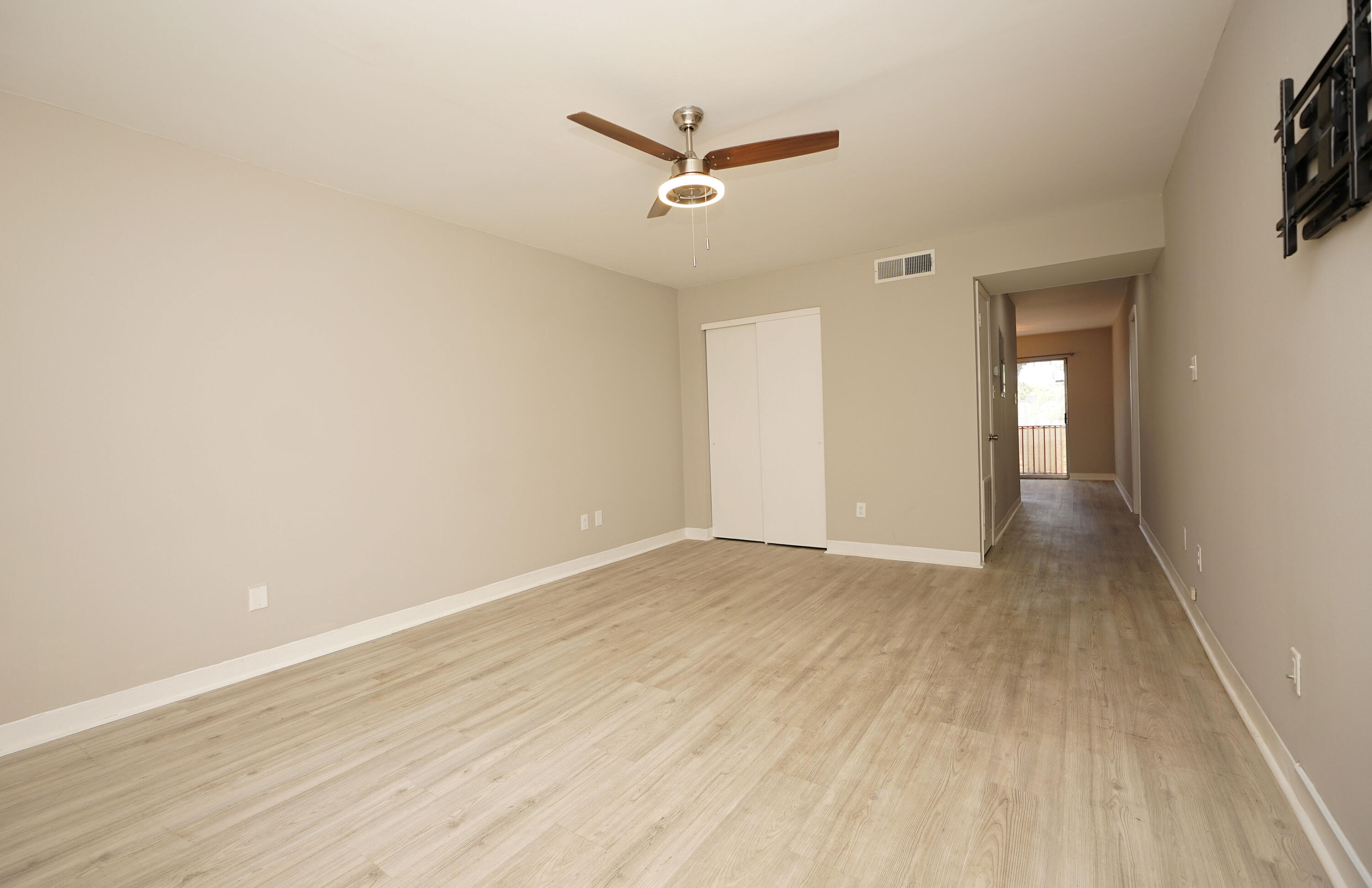PIER ONE - Residential
