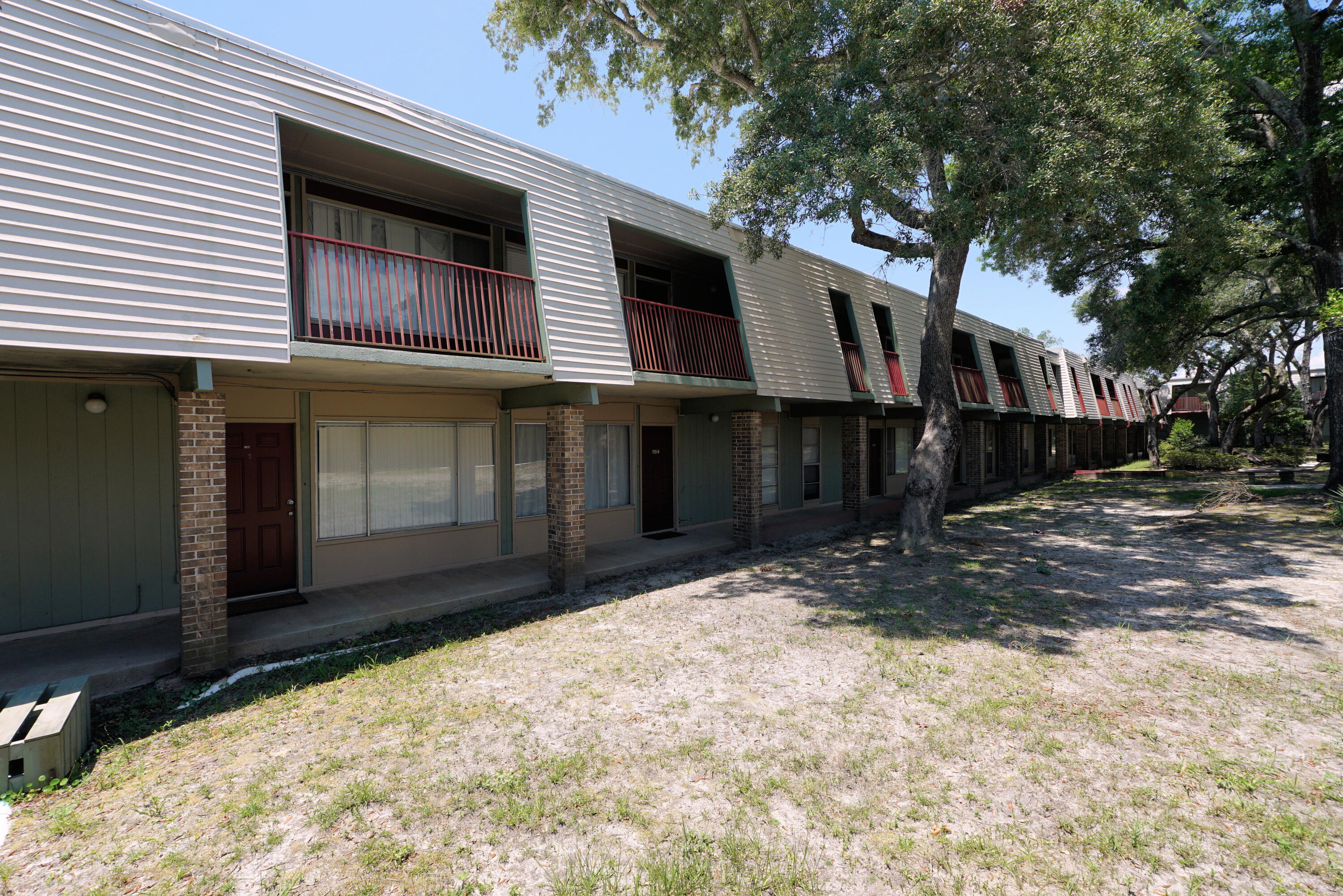 PIER ONE - Residential