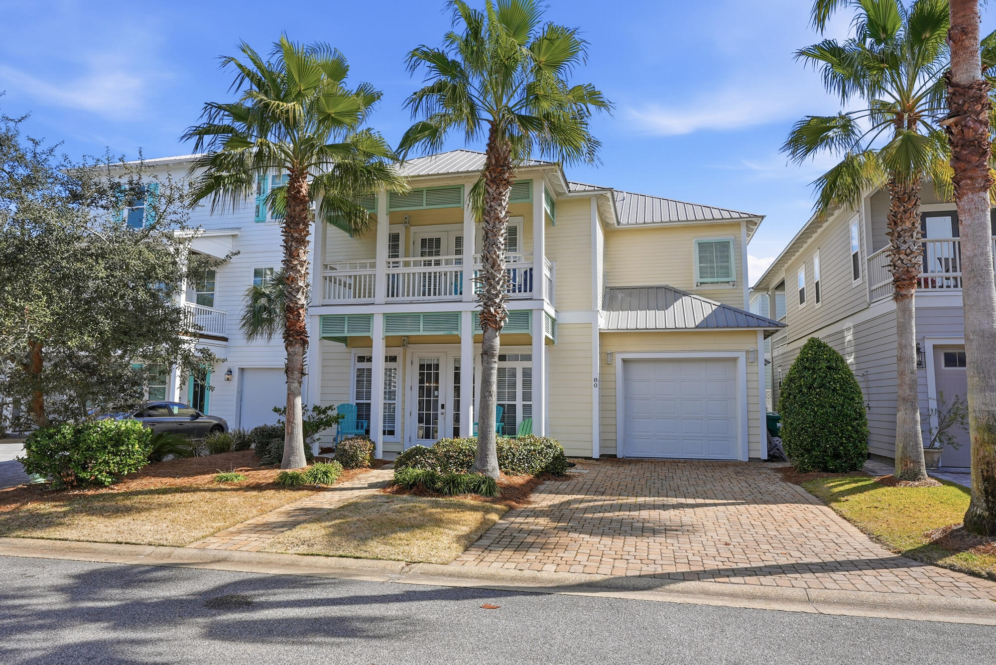 EMERALD WATERS VILLAGE - Residential