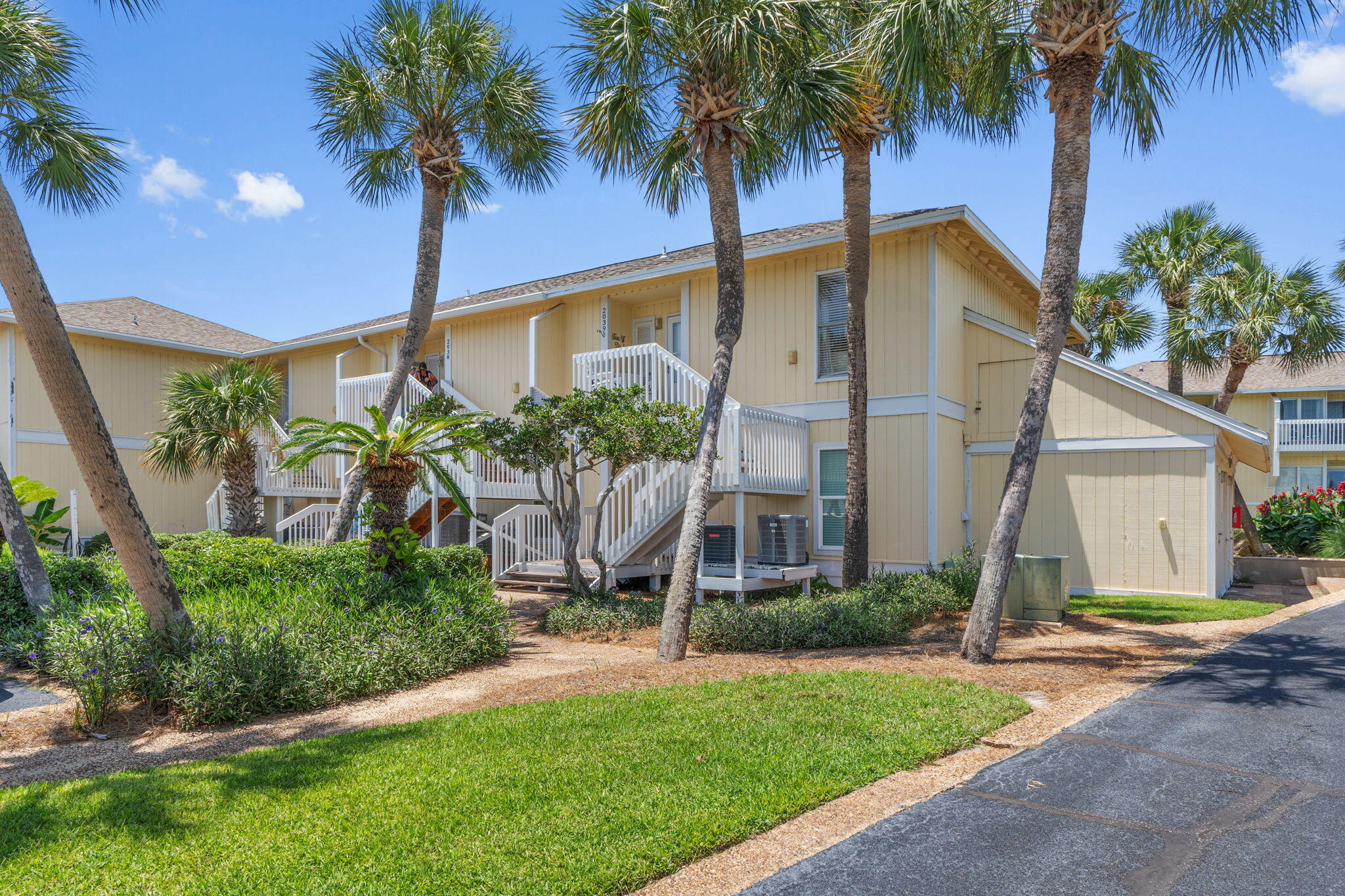 SANDPIPER COVE PHASE #1 UNIT F BLDG 13 - Residential