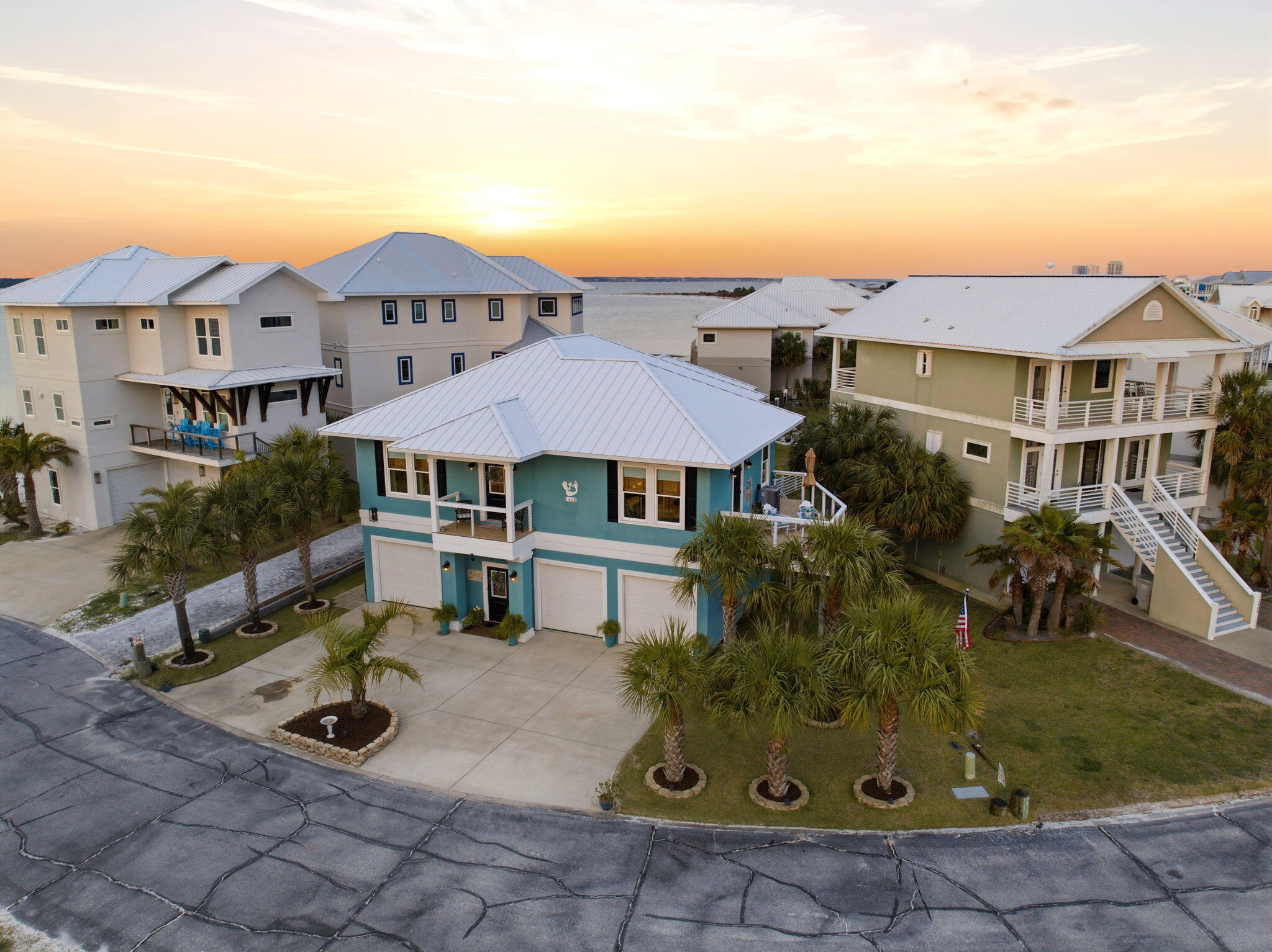 CARIBBEAN ISLES - Residential