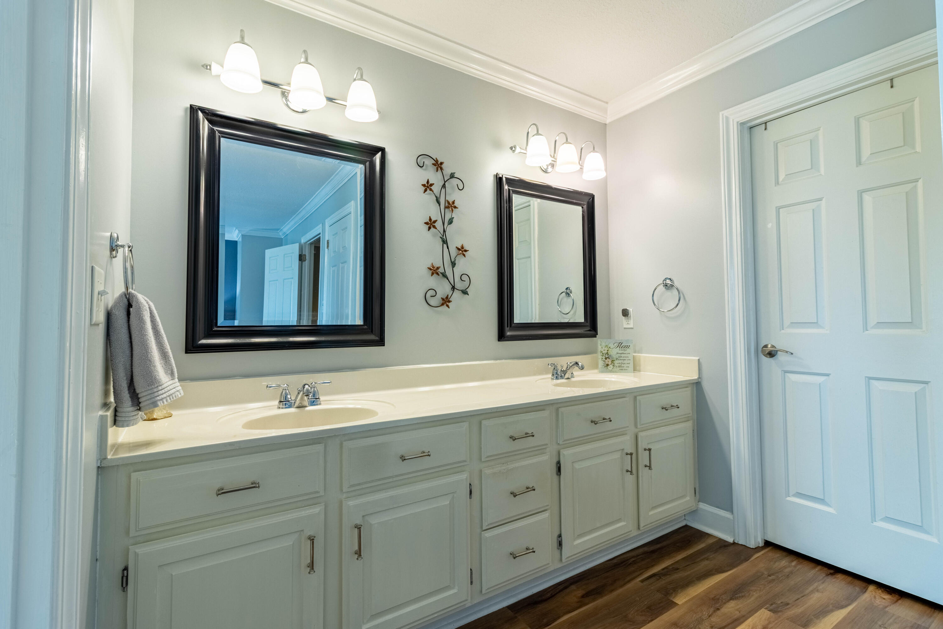 LIONSGATE - Residential