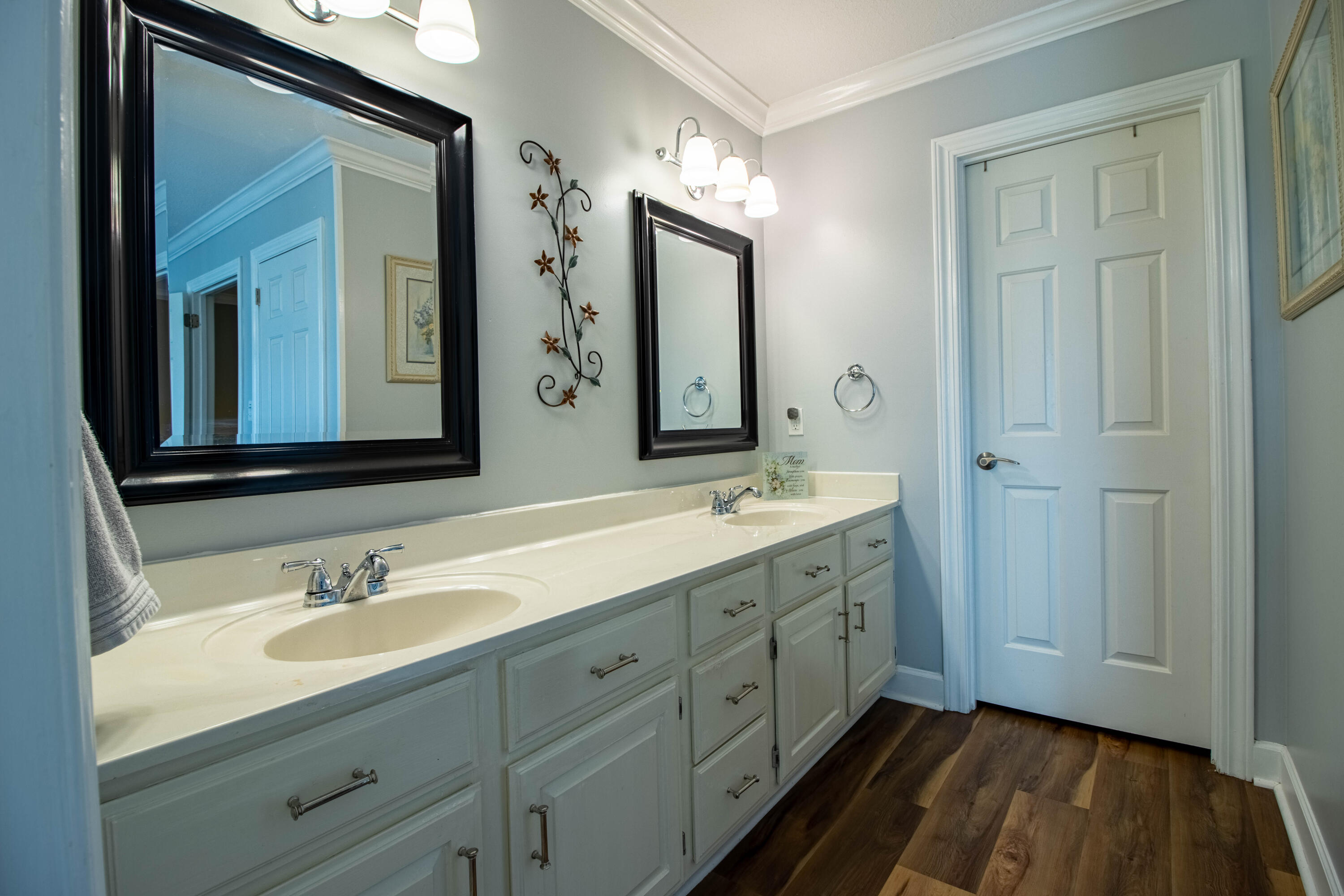 LIONSGATE - Residential