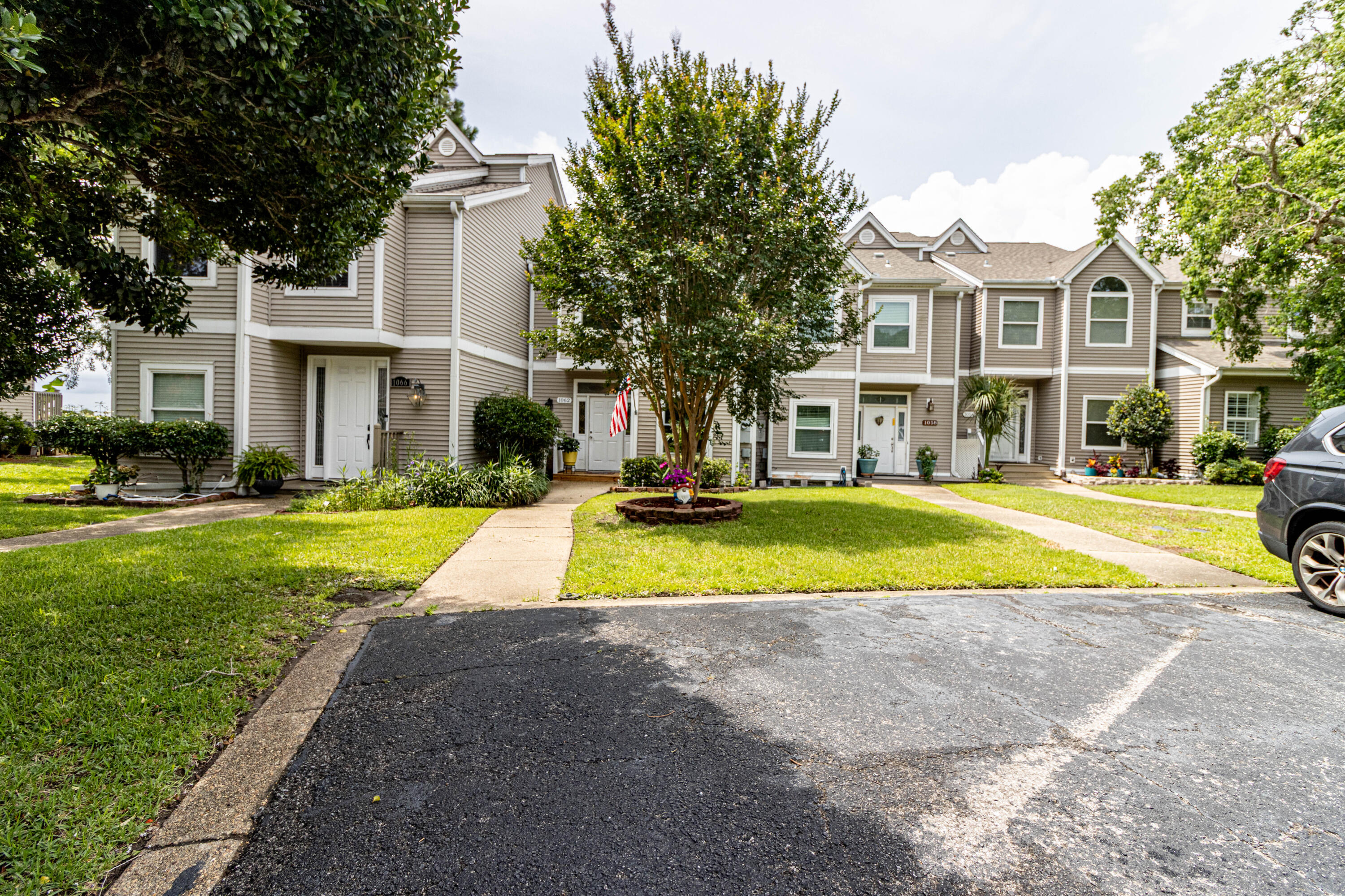 LIONSGATE - Residential