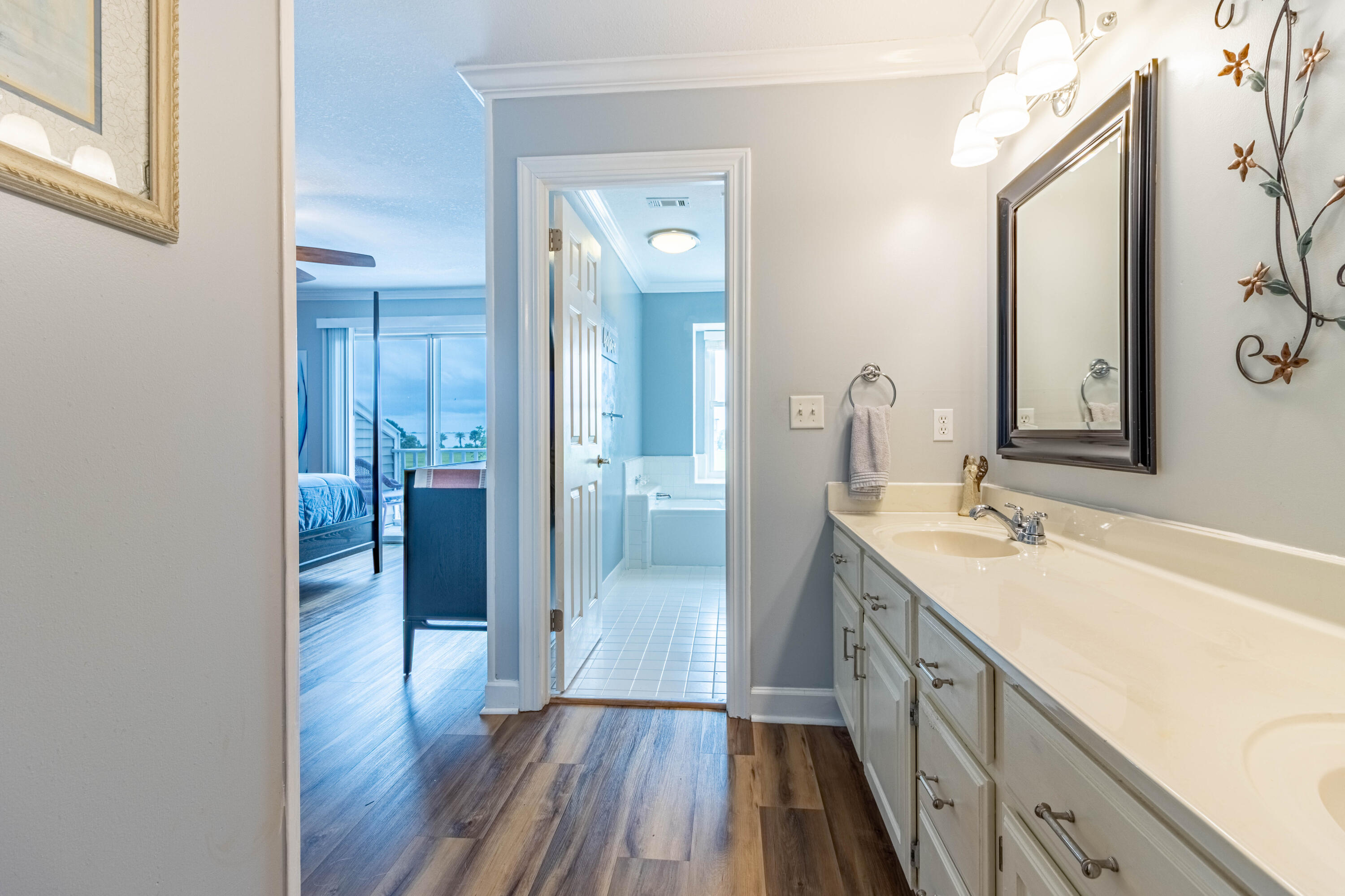 LIONSGATE - Residential