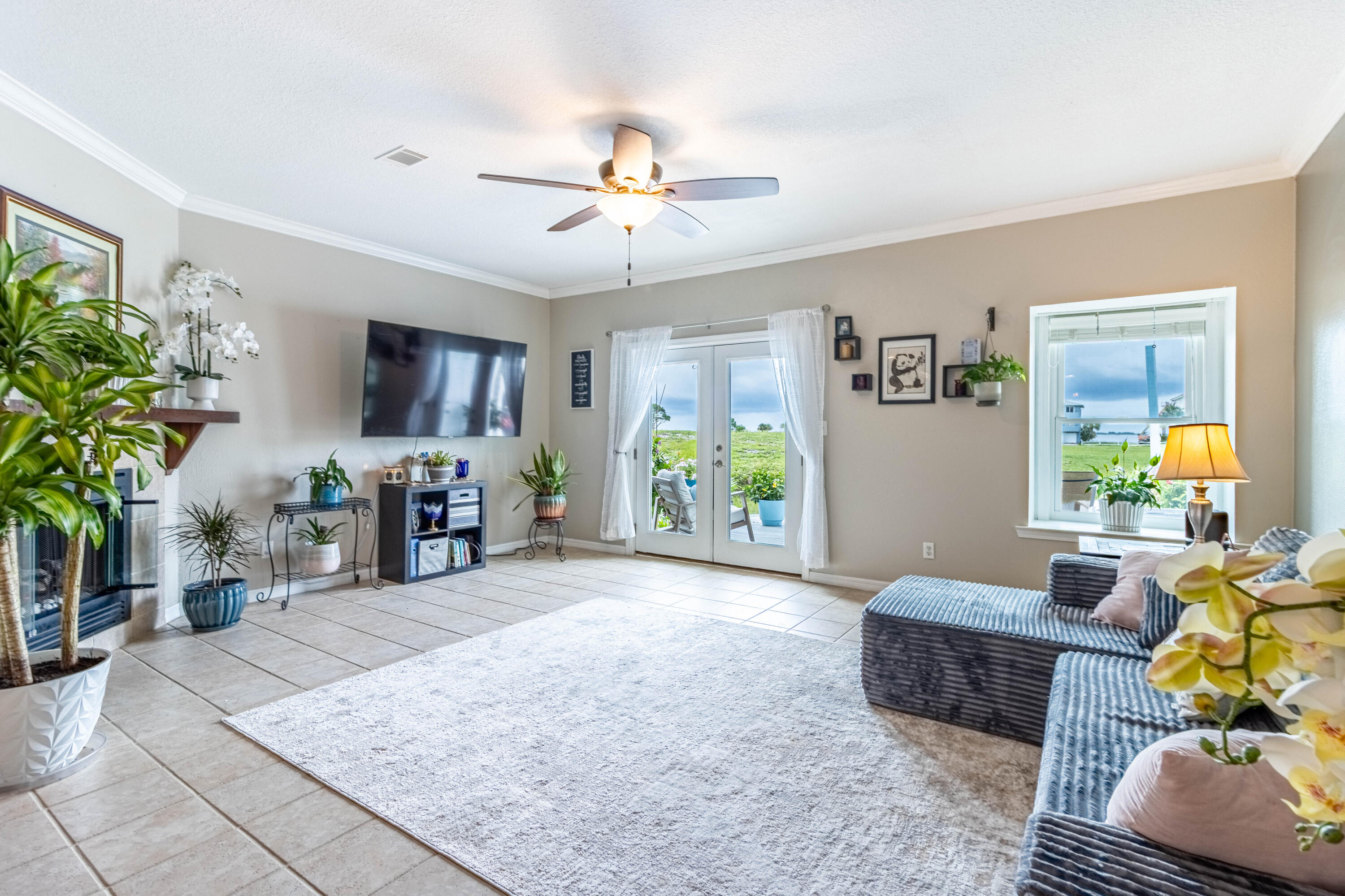 LIONSGATE - Residential