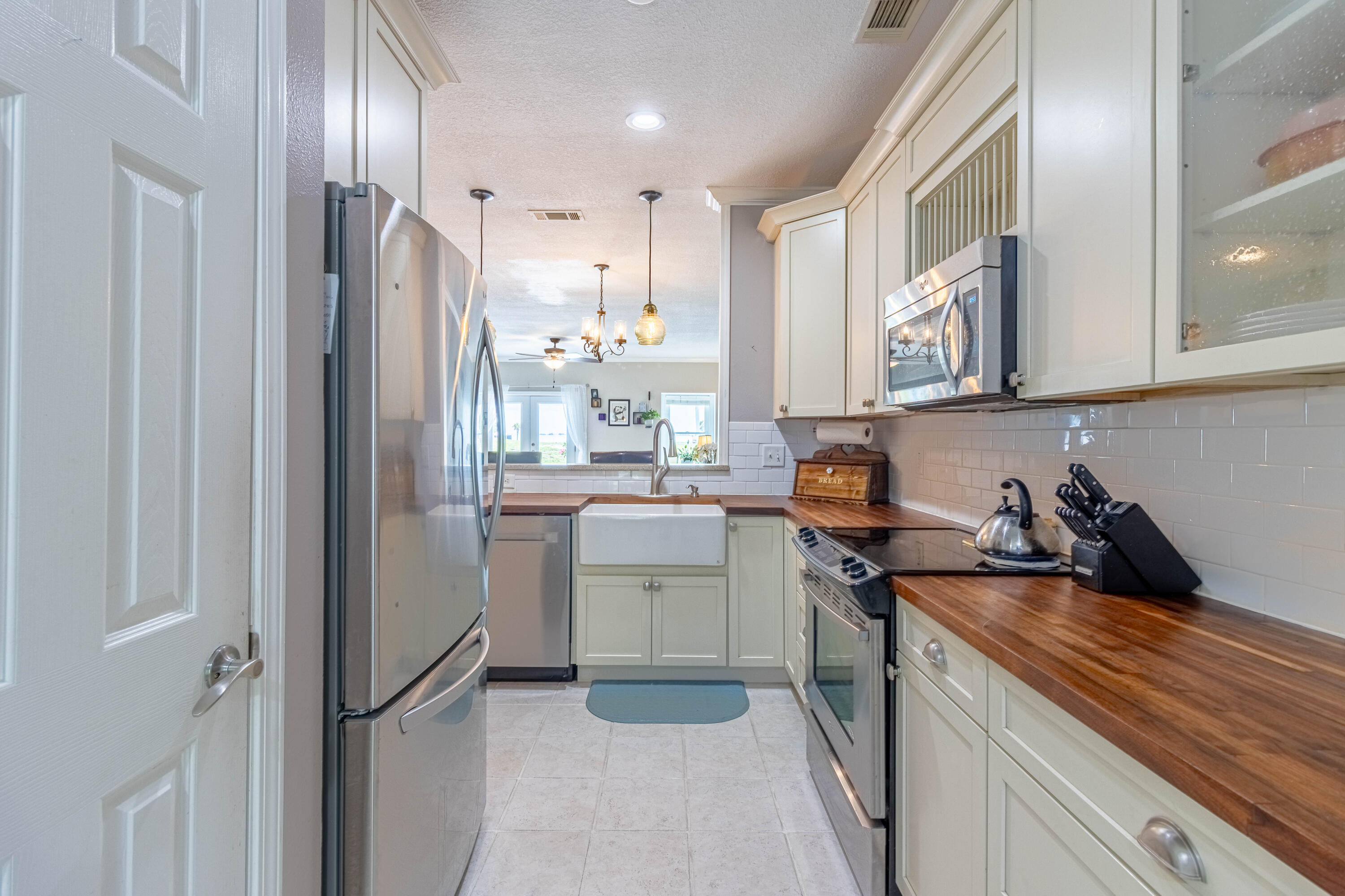 LIONSGATE - Residential