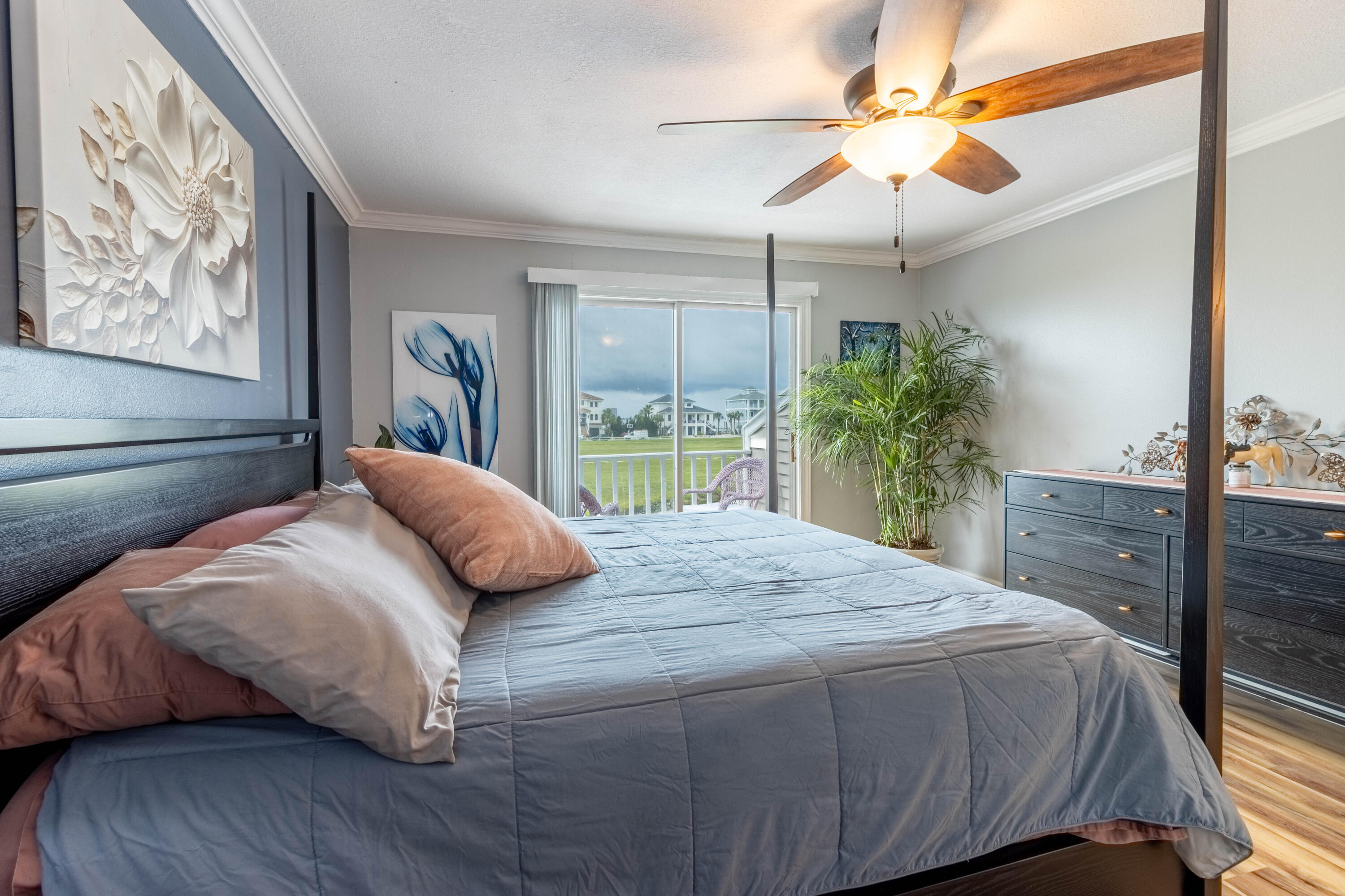 LIONSGATE - Residential