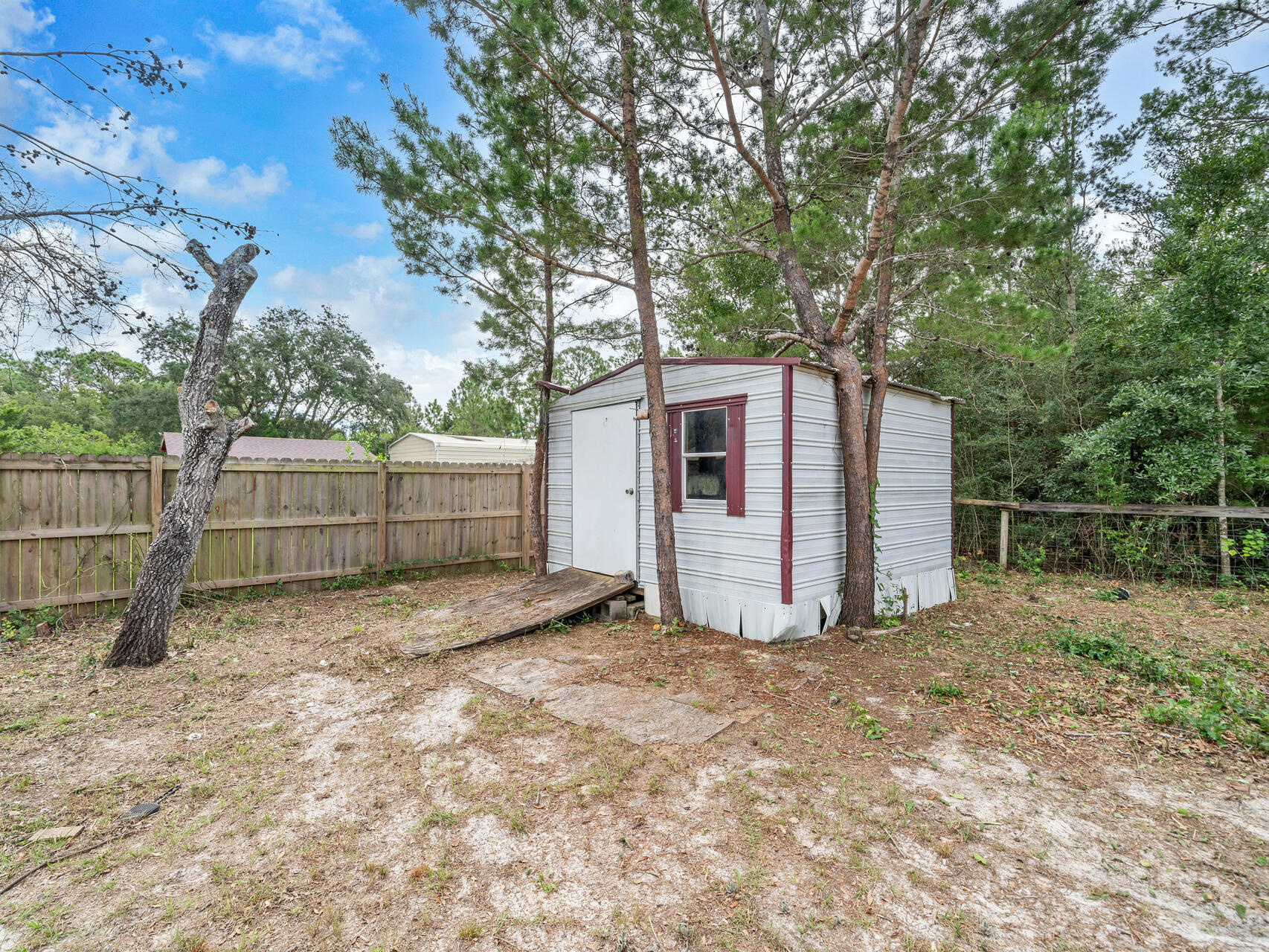 NAVARRE S/D 2ND ADDN - Residential Lease