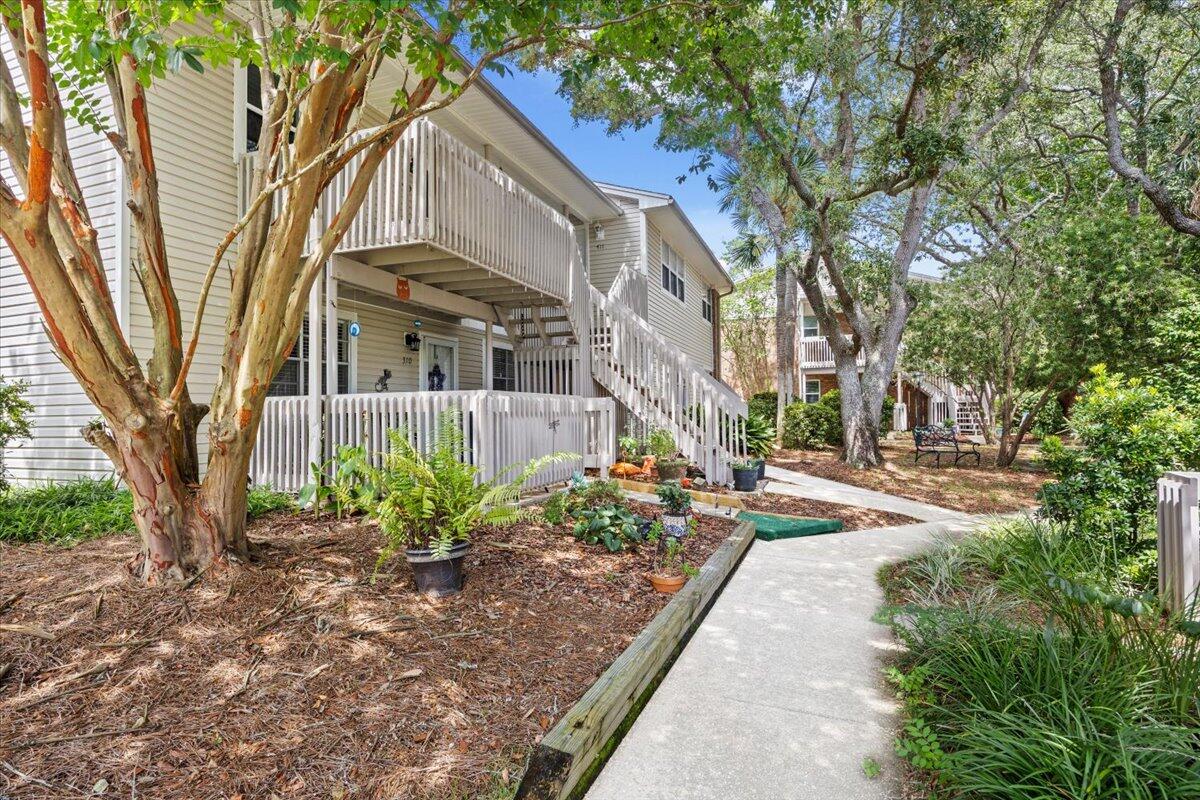 Beautiful Newly renovated three  bedroom , 2 bath condo , right across the bridge from the beach! 
This home has all NEW flooring, NEW paint , NEW appliances ( including built in microwave) in the kitchen plus NEW washer and dryer. The bathrooms  have all NEW vanities and the master tub/shower has been converted to a walk in shower. The grounds are shaded and lush with beautiful trees and shrubs and yes, there is a pool!
 If that is not enough Shoreline Park is right down the street, with walking distance to the intercoastal waterway with boat launch , dock, picnic tables and a beach for swimming and paddle boarding.

All information deemed to be correct , buyer to verify.