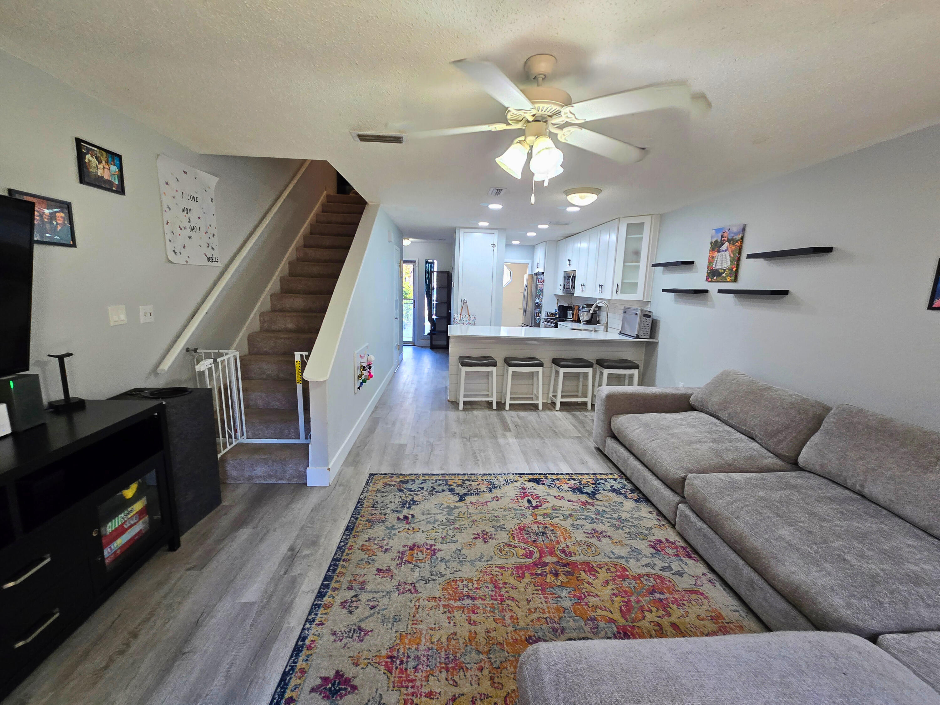 MONTAGE MANOR - Residential