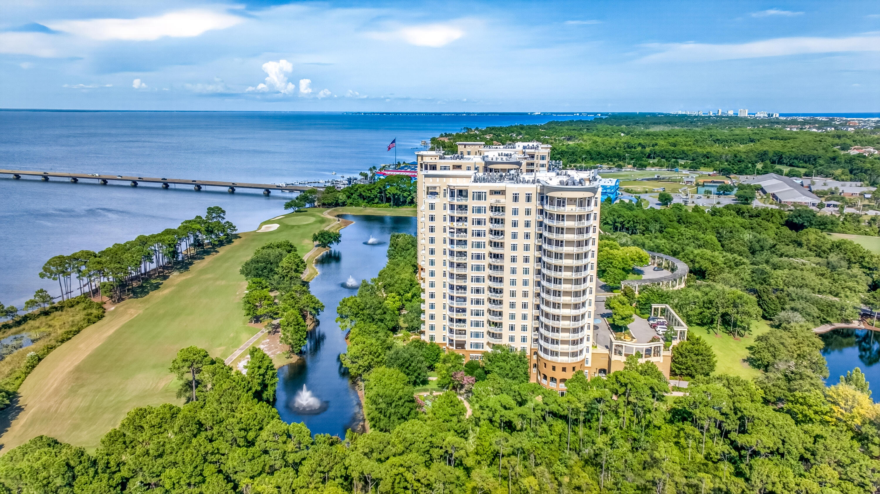 ONE WATER PLACE - Residential