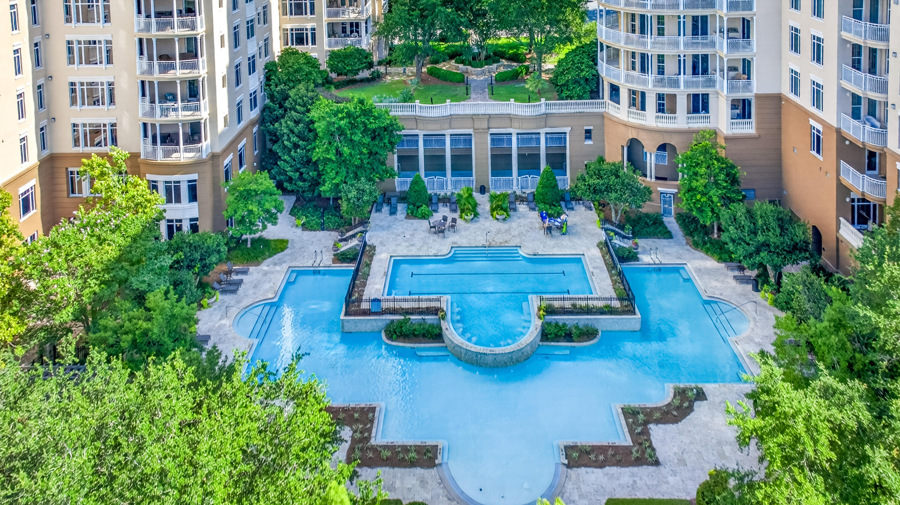 ONE WATER PLACE - Residential