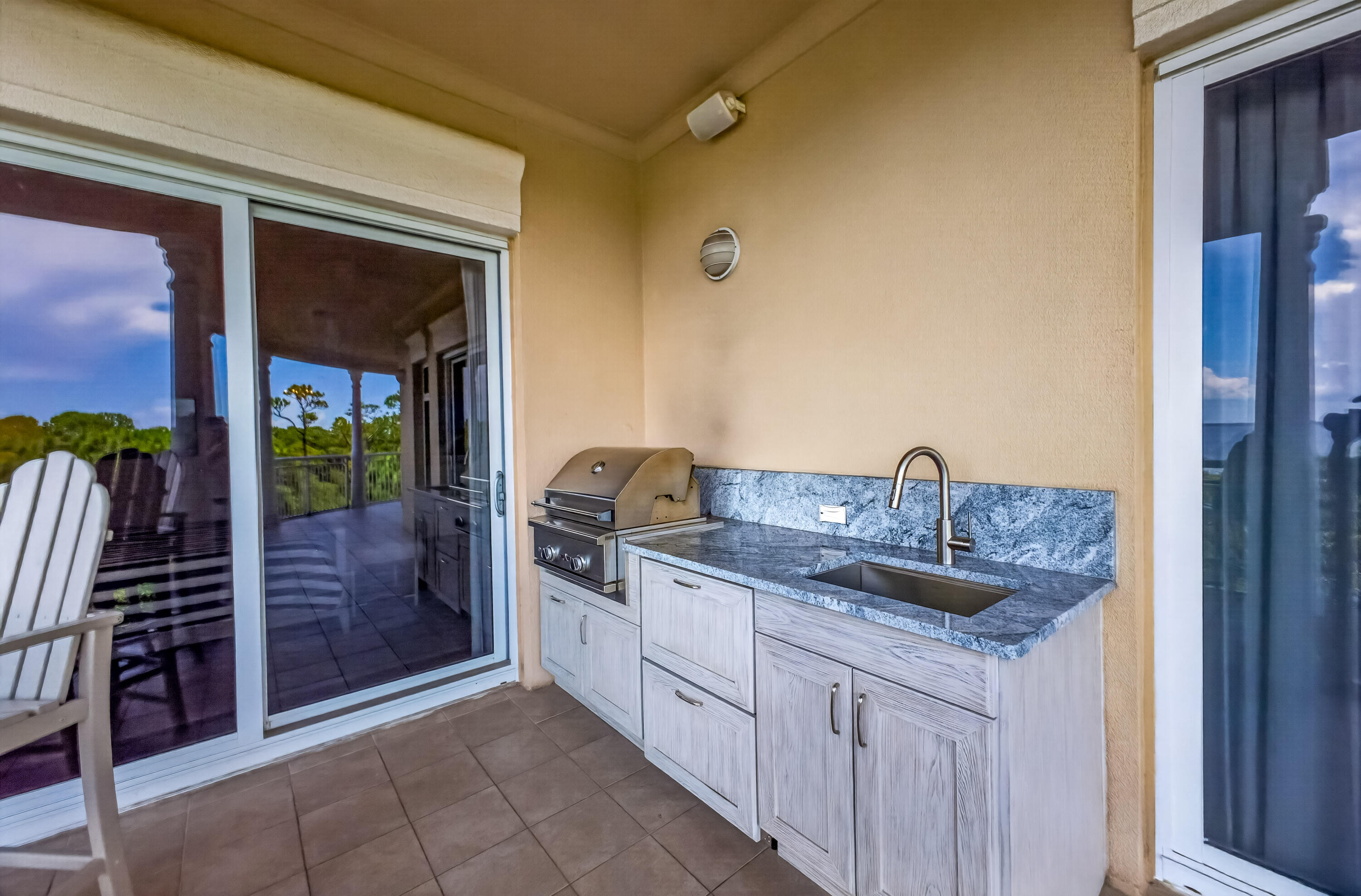 ONE WATER PLACE - Residential