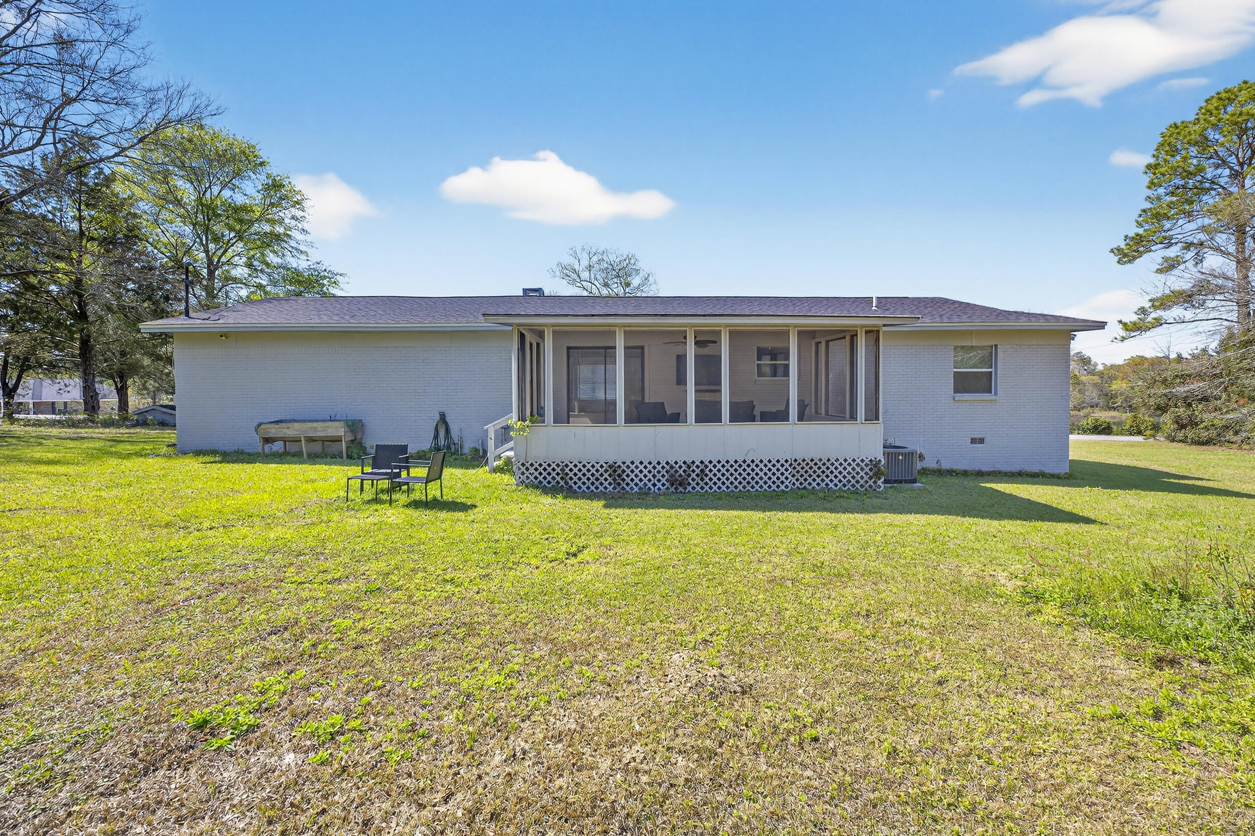 TEN LAKE ESTATES UNIT 1 - Residential